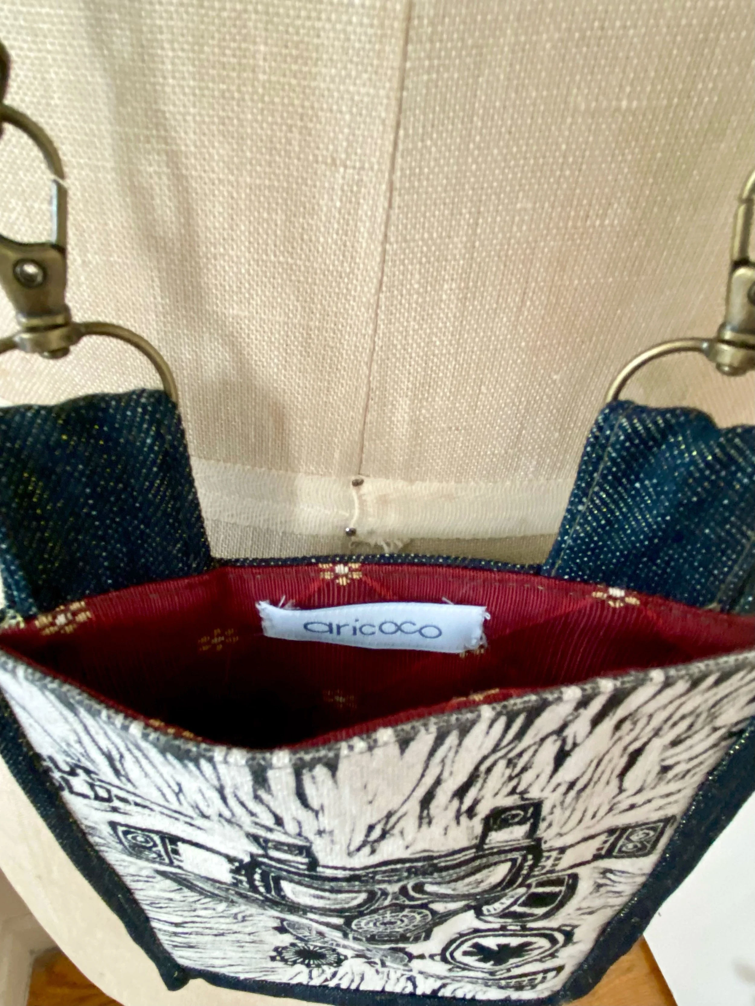 cellphone pouch detail.jpeg