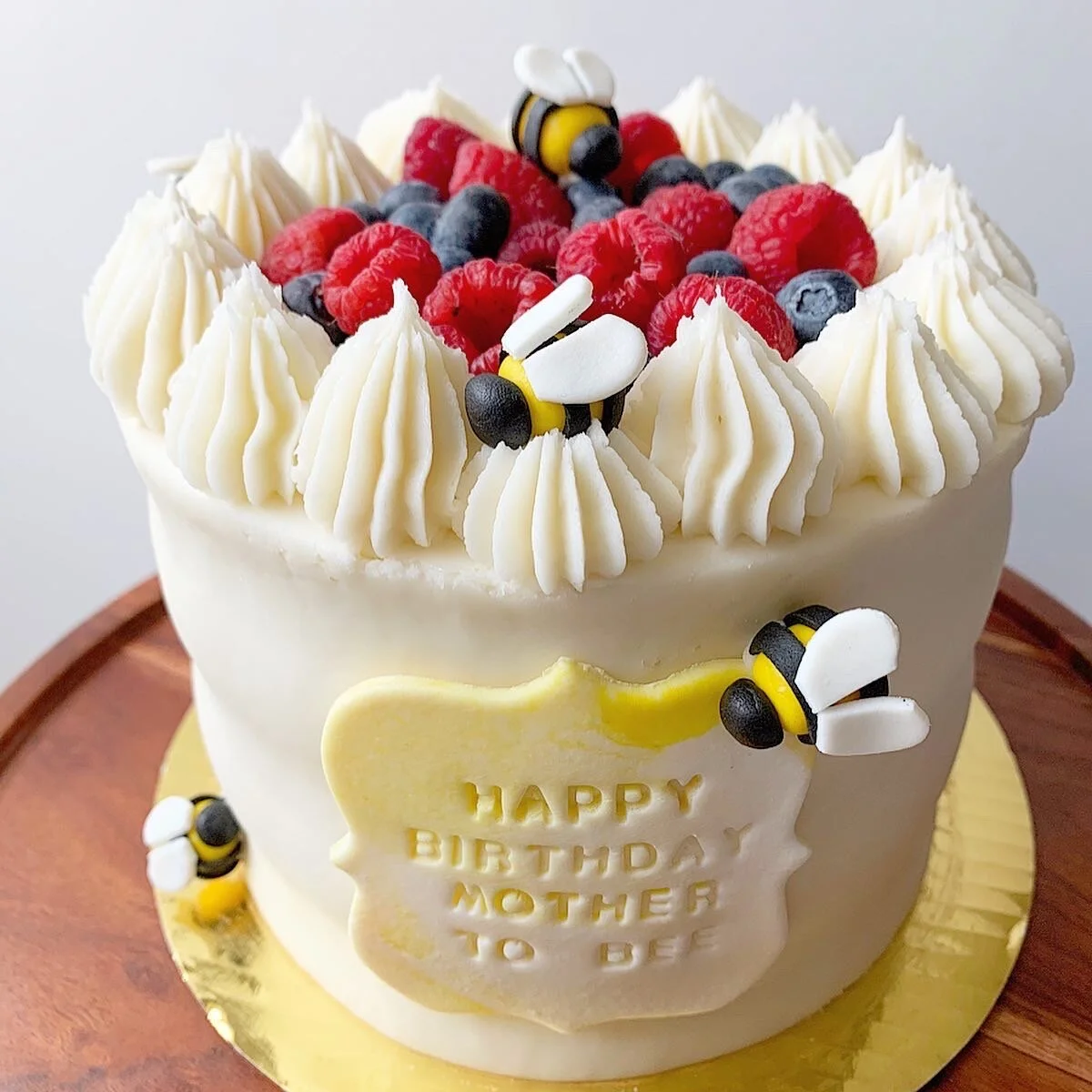 Gluten Free Lemon and Berry Cake