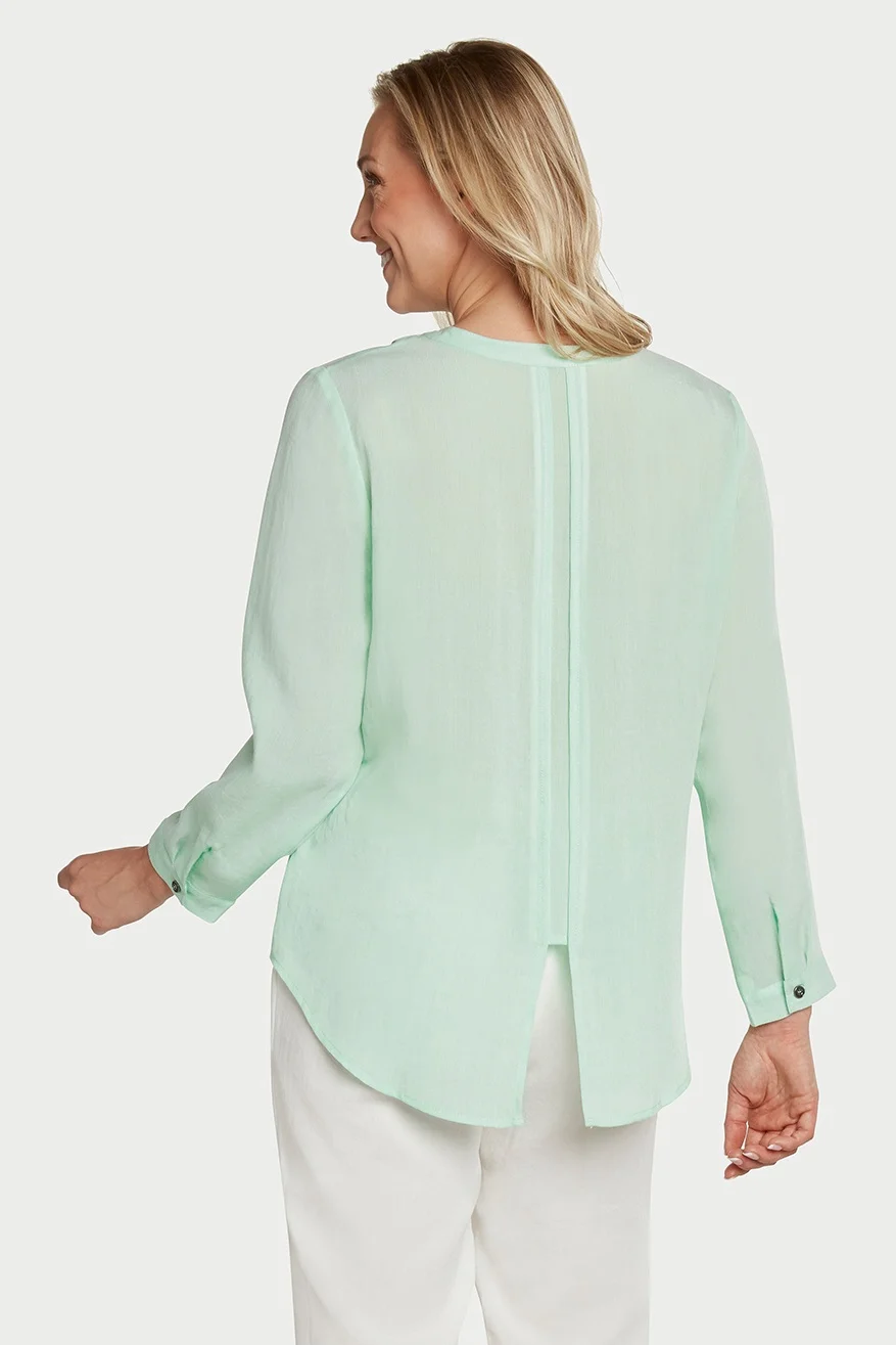 AA270 - Ruffled Neck Pullover