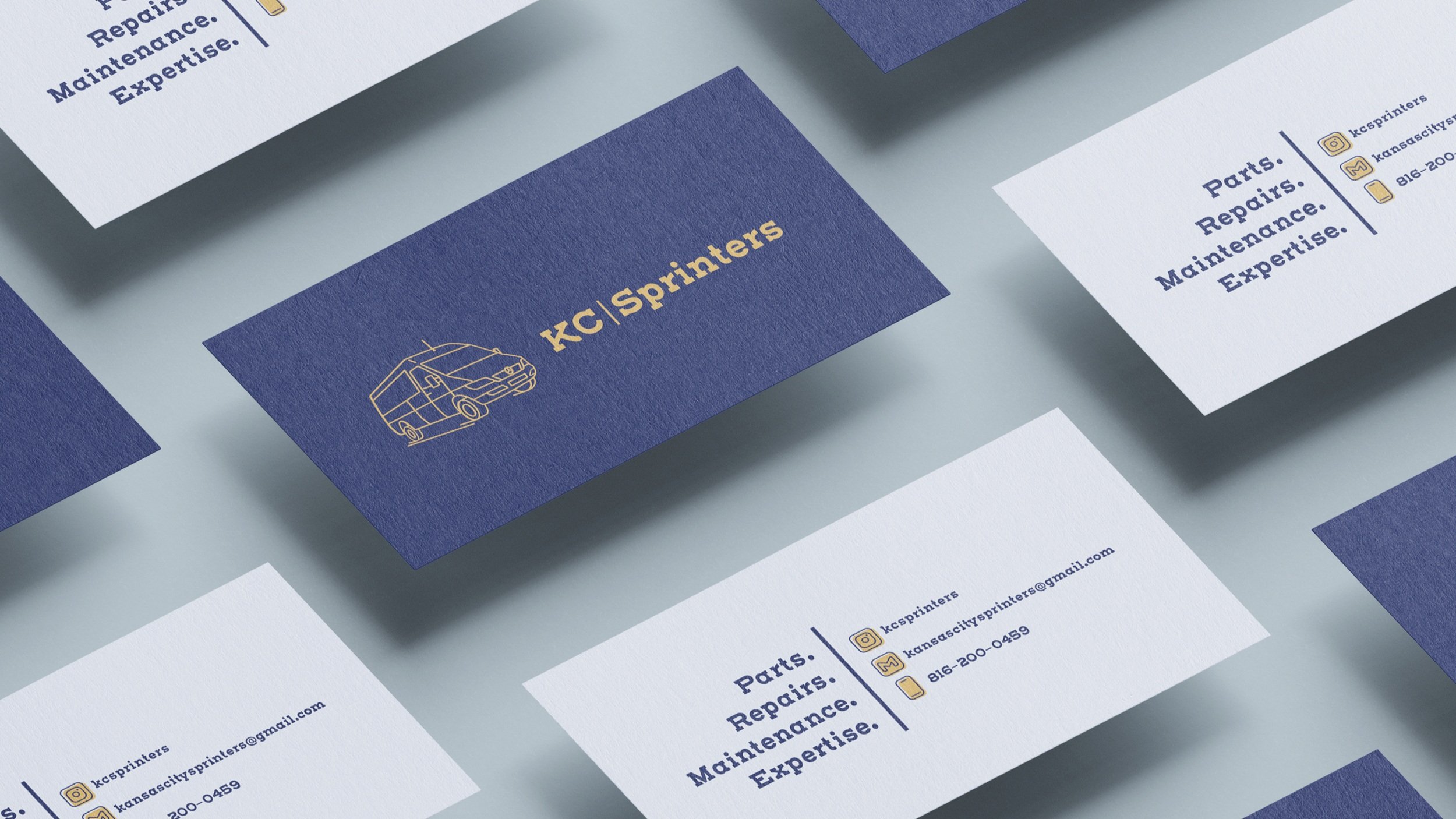 Free_3%2C5x2in_Business_Card_Mockup_6.jpg