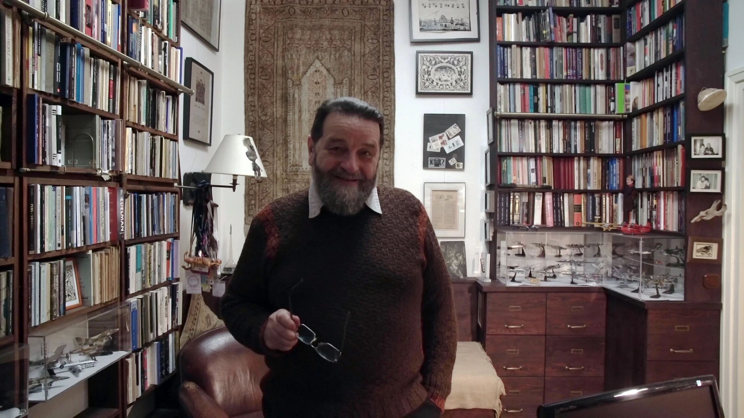 Konstanty Gebert nella sua casa di Varsavia.
