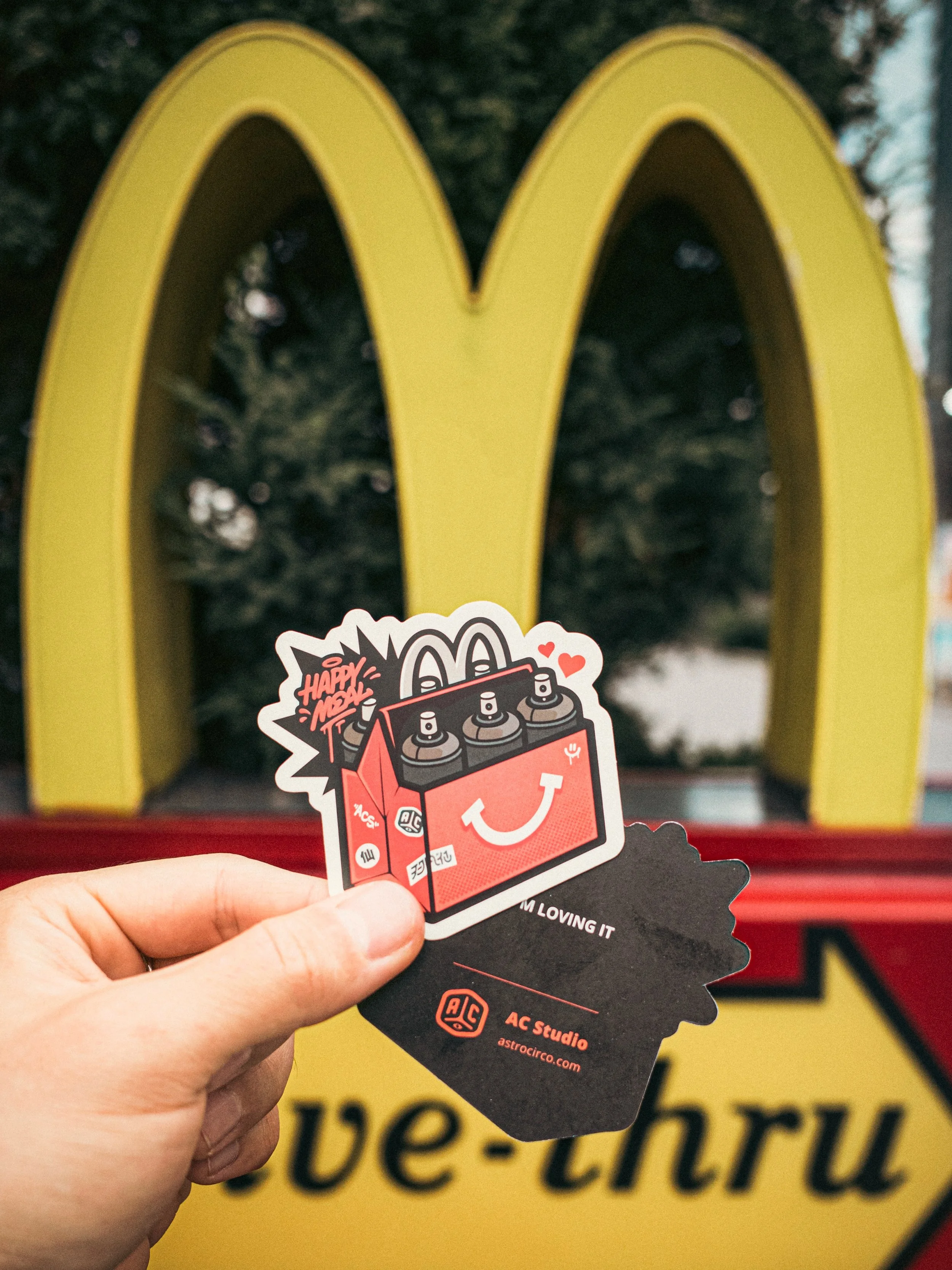 A happy meal, but make it graffiti. 🎨

Just a little reminder that sometimes the best ideas come from mixing two worlds that don&rsquo;t seem to belong together.❤️

#happymeal #sticker #stickerpack #graffiti #graphicsdesign
