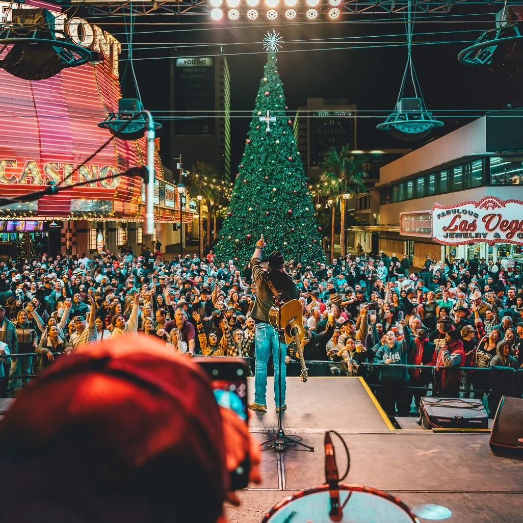 Raise your hand if you&rsquo;re ready to see Tony and the fellas this weekend on Fremont Street Experience
.
.
.
.
#VCC #vegascreativecollective #straightouttavegas #vegasvibes #lasvegaslife #lasvegascreators #creatorsofinstagram #creatorsoflasvegas 