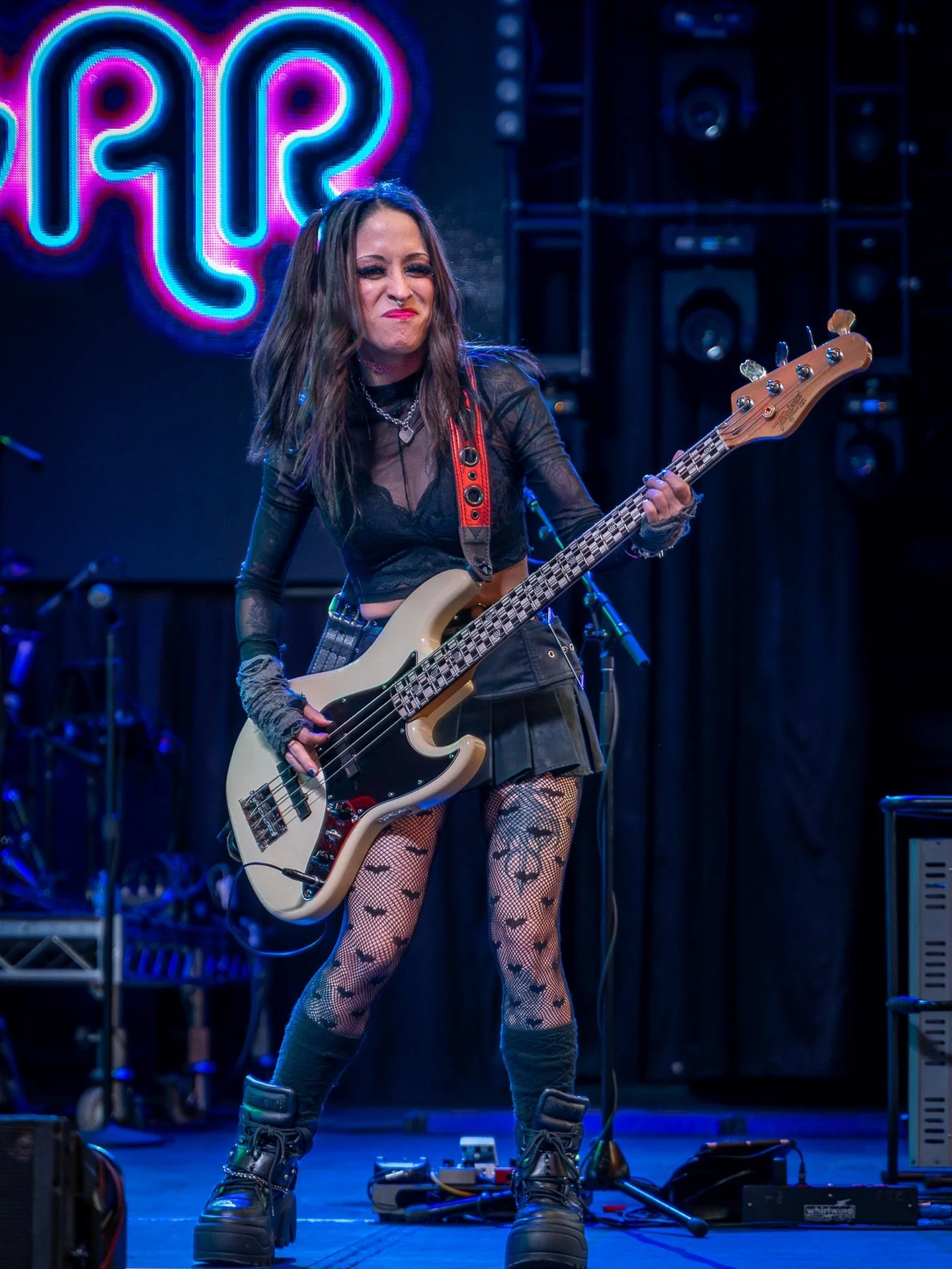 Faces of Fremont: @rachelg_on_bass
.
.
.
.
#bassist #badass #grooveisintheheart #fremontstreetexperience #straightouttavegas