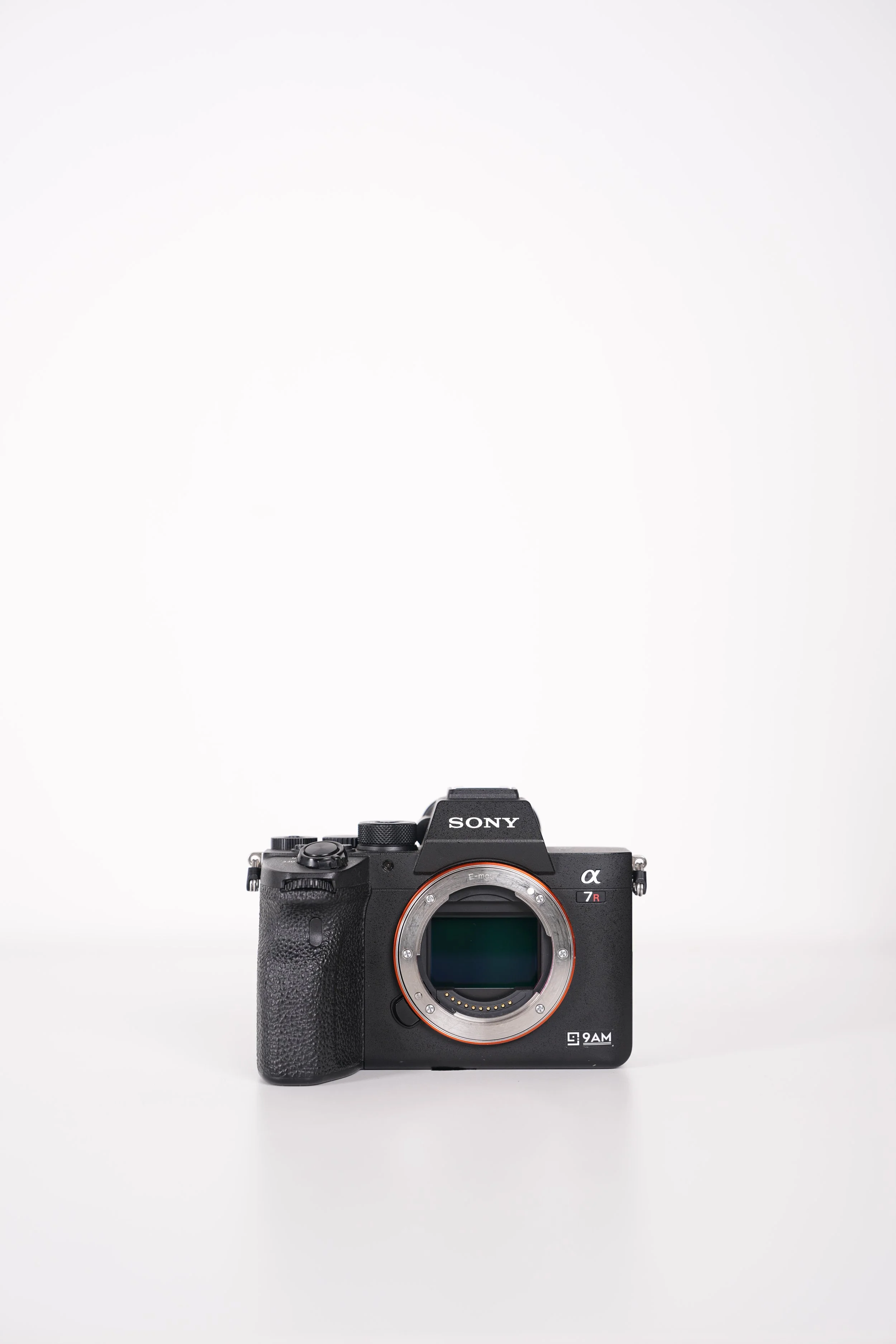  Sony a7R4  a7RIV $160 for 2 weekdays or $200/ weekend (3 days Fri-Sun)→ 