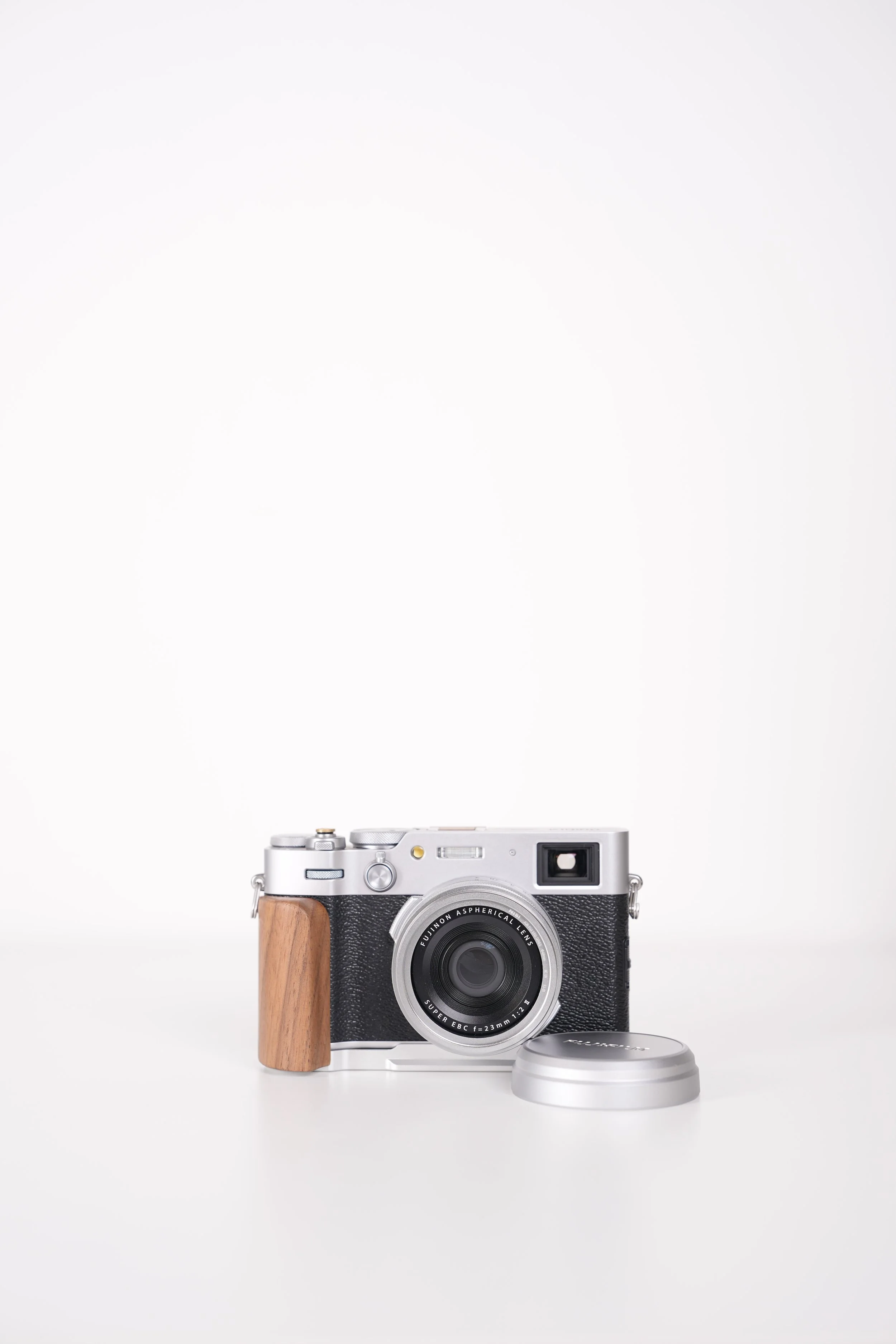  Fujifilm X100 VI $120 for 2 weekdays or $150/weekend (3 days Fri-Sun) 