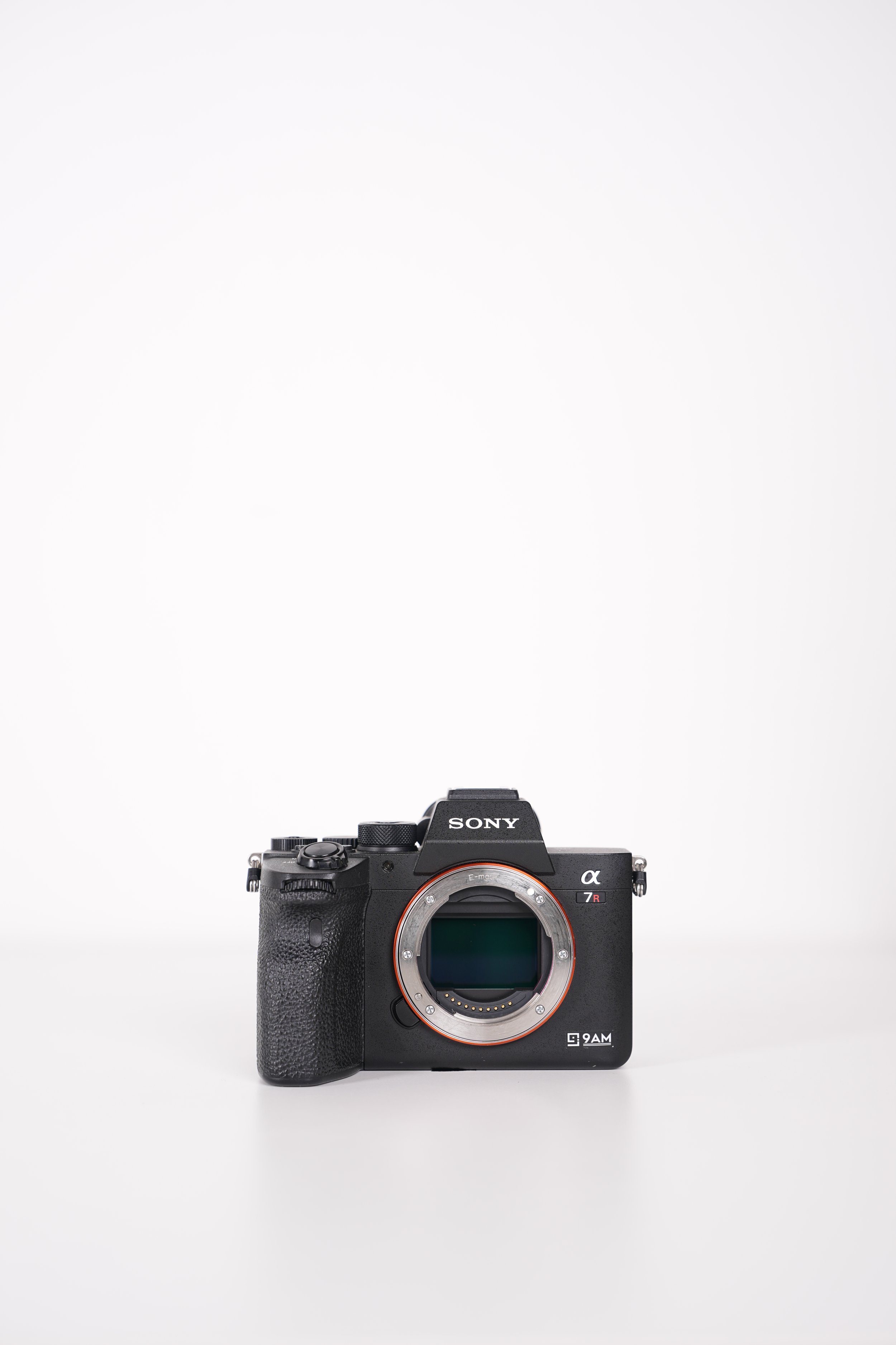  Sony a7R5 a7RV $220 for 2 weekdays or $250 weekend (3 days Fri-Sun)→ 