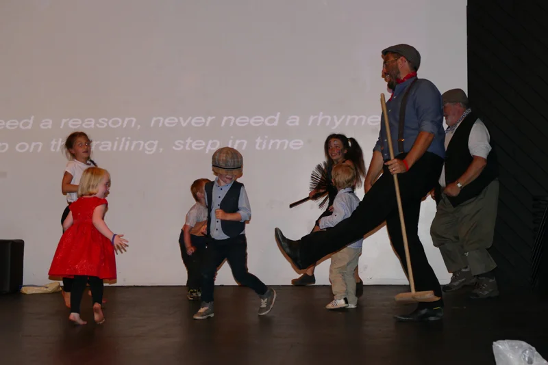 Mary Poppins 06.jpg