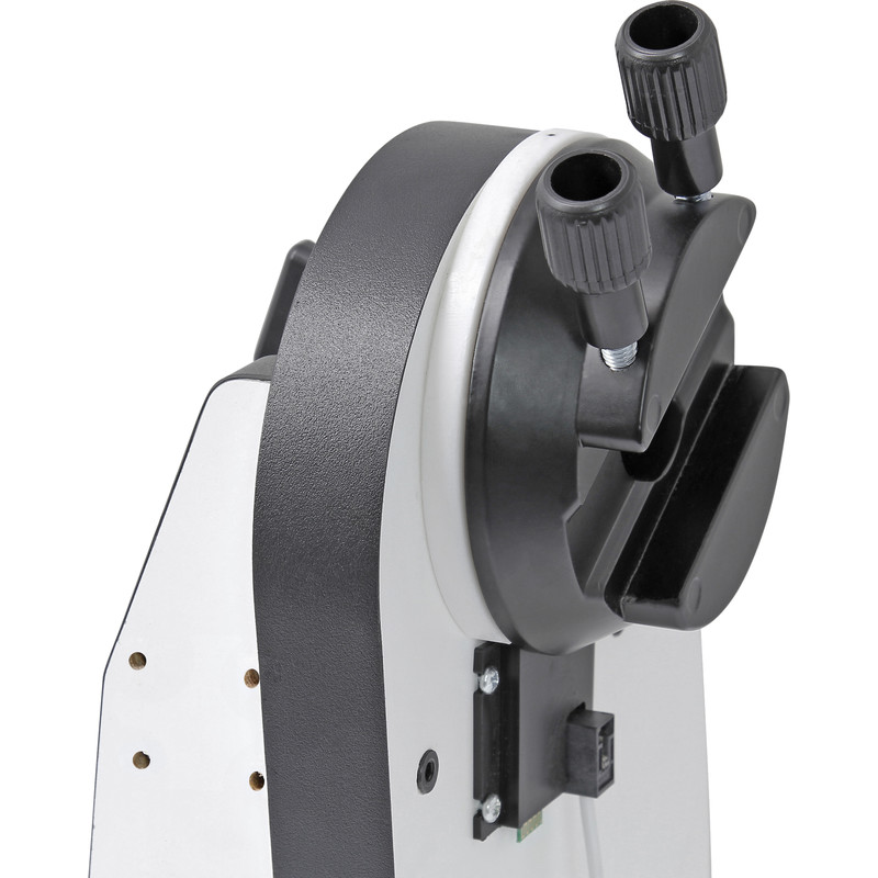 Easy-mounting-two-clamps-allow-you-to-assemble-and-disassemble-your-OTA-in-a-jiffy-You-can-use-any-standard-OTA-of-up-to-8-inches-in-aperture-which-is-equipped-with-the-widely-used-GP-rail-system.jpg