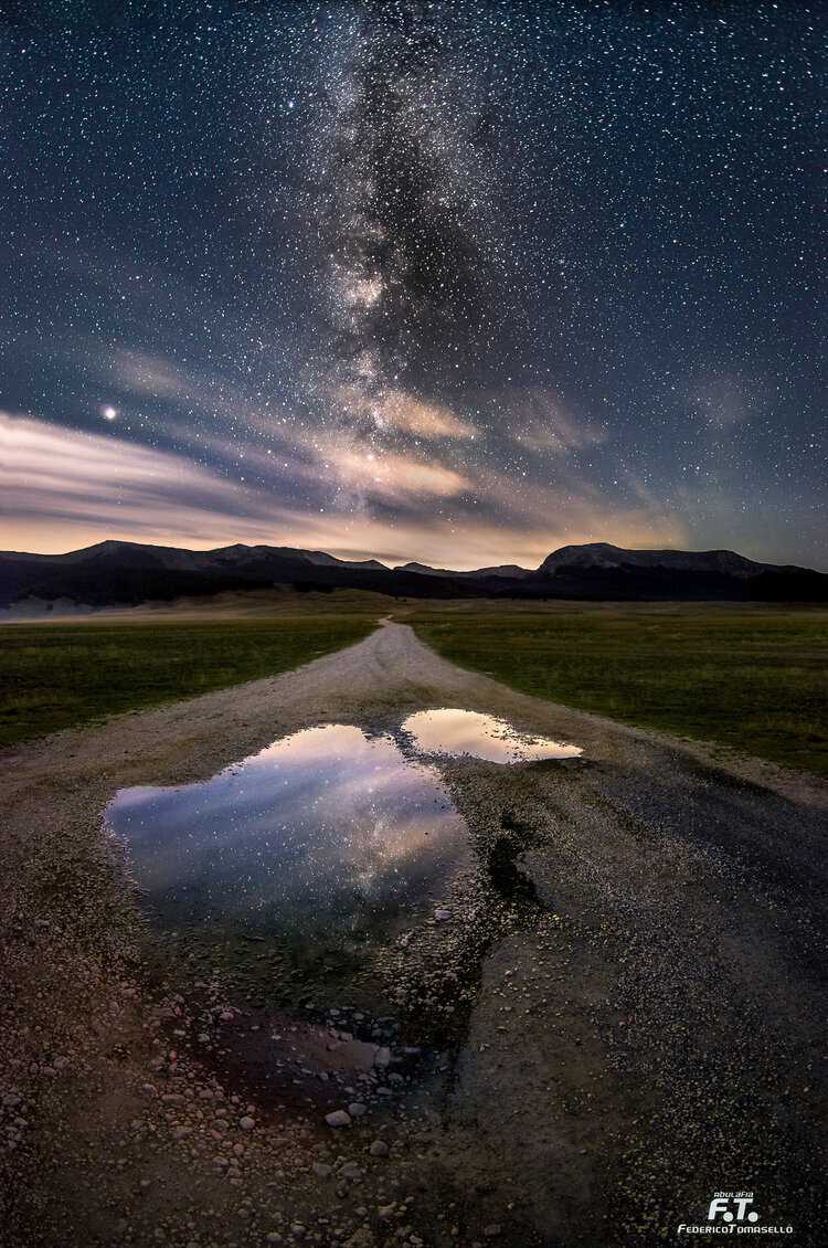 Image by Federico TomaselloVia Lattea / Milky Way 2018: Campo FeliceLe foto alla Via Lattea di quest'anno.