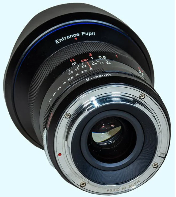 The lens mount showing no electrical contacts to transfer lens metadata to the camera. © 2019 Alan Dyer