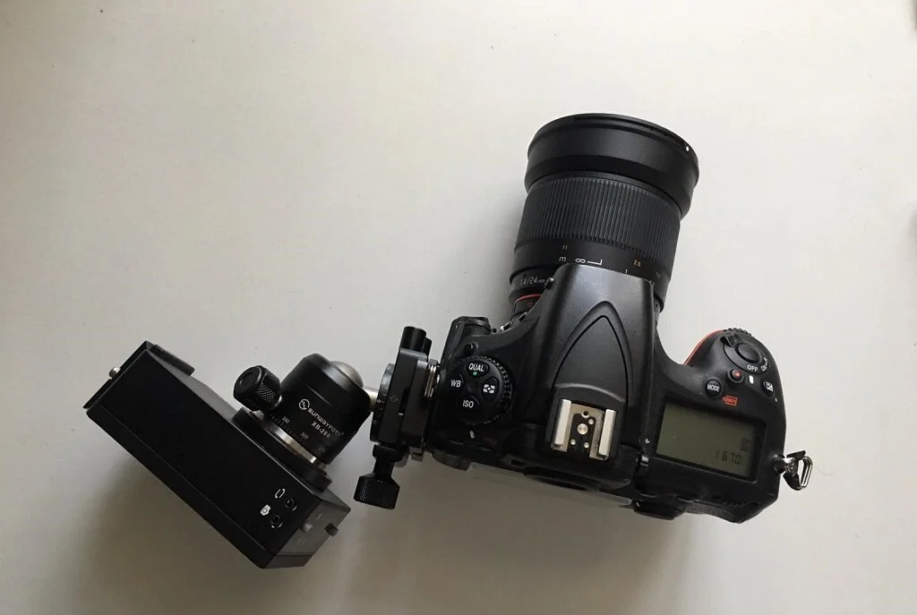 The Sifo rotator compared to my Nikon D810, its tiny!