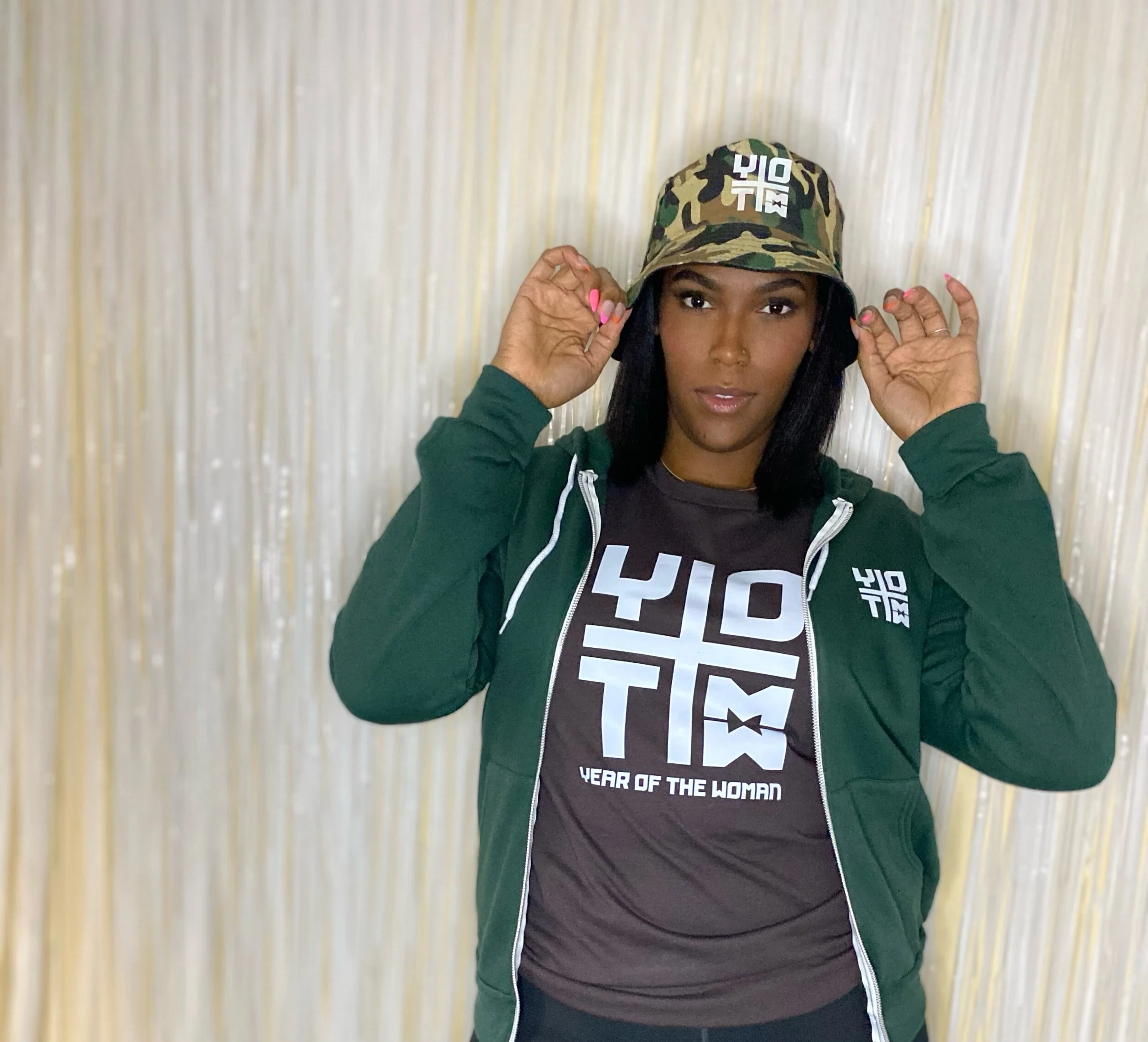 AE8F524E-BC03-4BF9-A835-966033B8F4F1