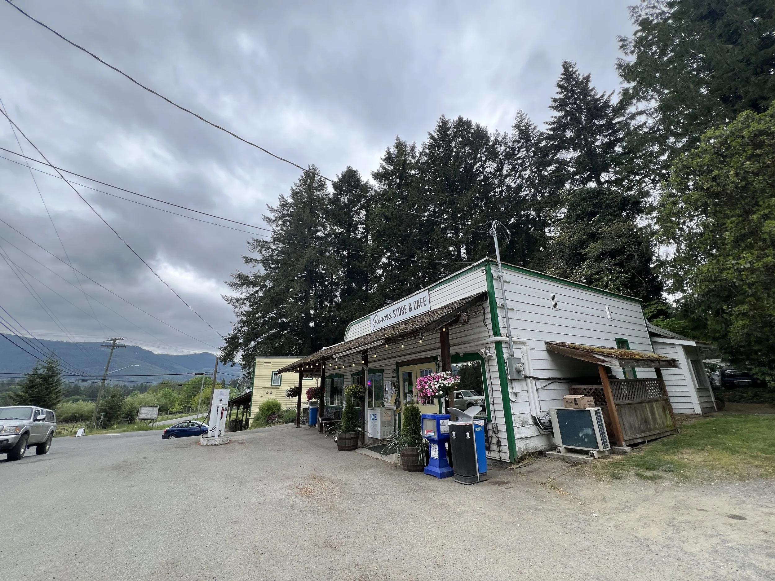 Glenora Store and Cafe