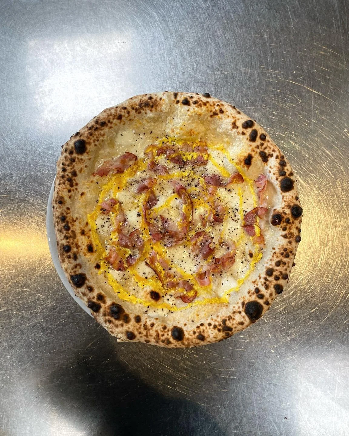 Your favourite pizzaiolo&rsquo;s favourite pizza - Carbonara 🤠 samo ta teden!