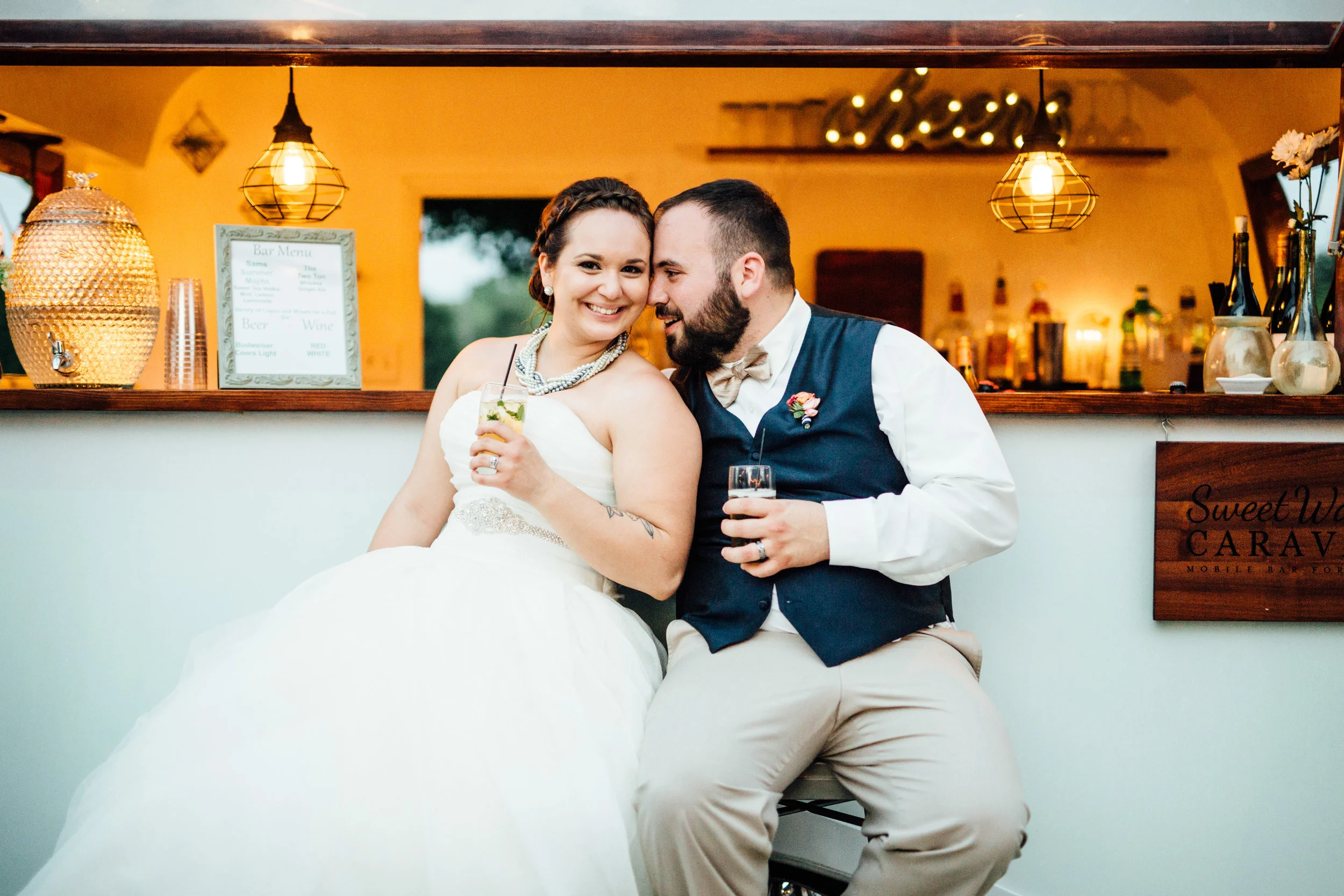 Heritage Barn wedding cocktail hour