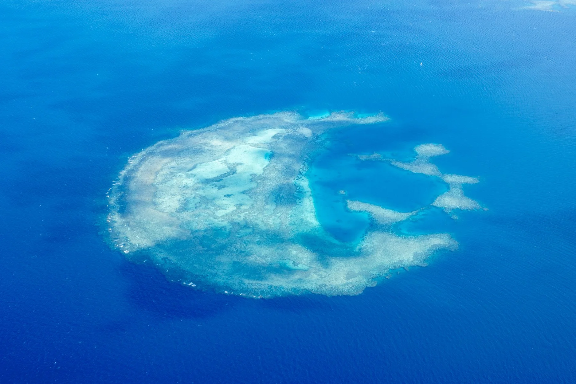 FIJI-564225.jpg
