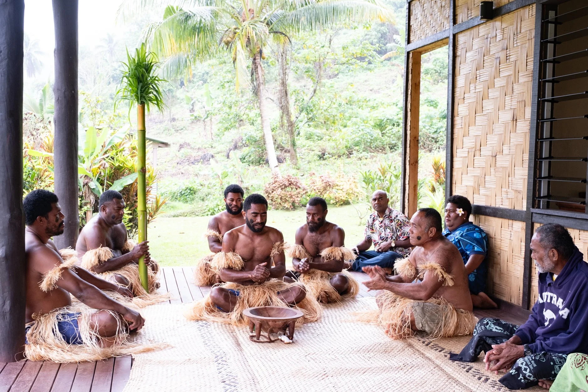 FIJI-Maniavatu-wwaterfall-563859.jpg