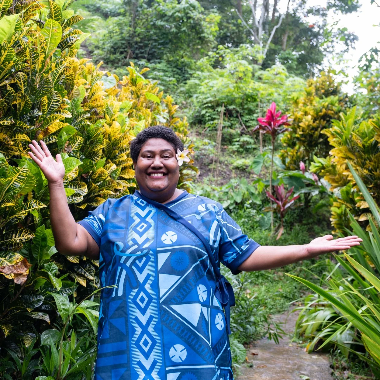 FIJI-Maniavatiu-Waterfall-563919.jpg