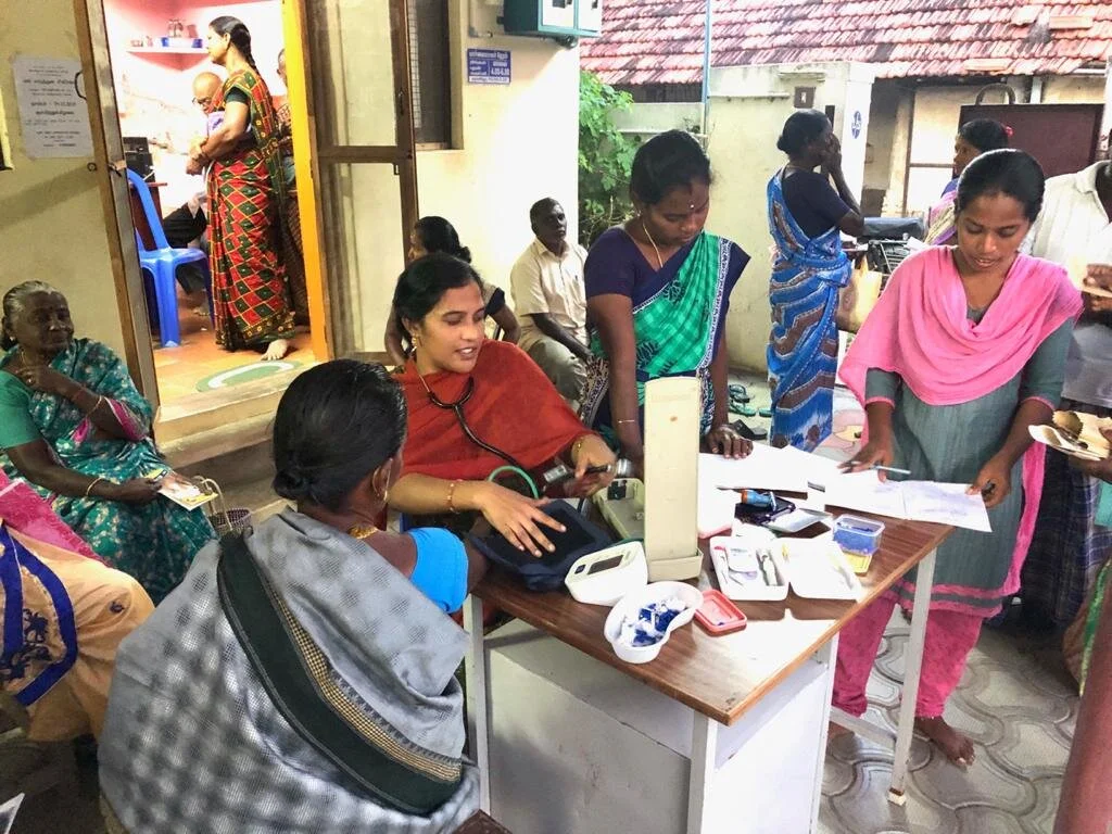 clinic-crowd3.jpeg