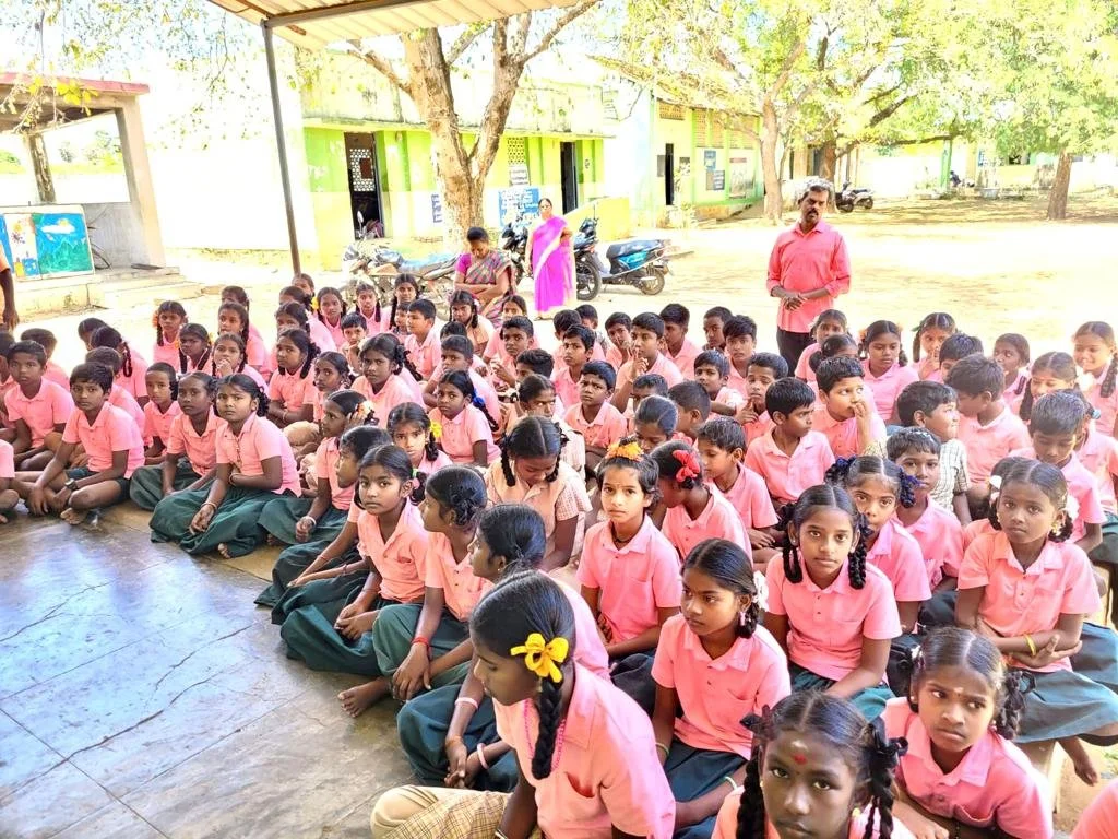 vlakshmipuram-school-dental camp5.jpeg