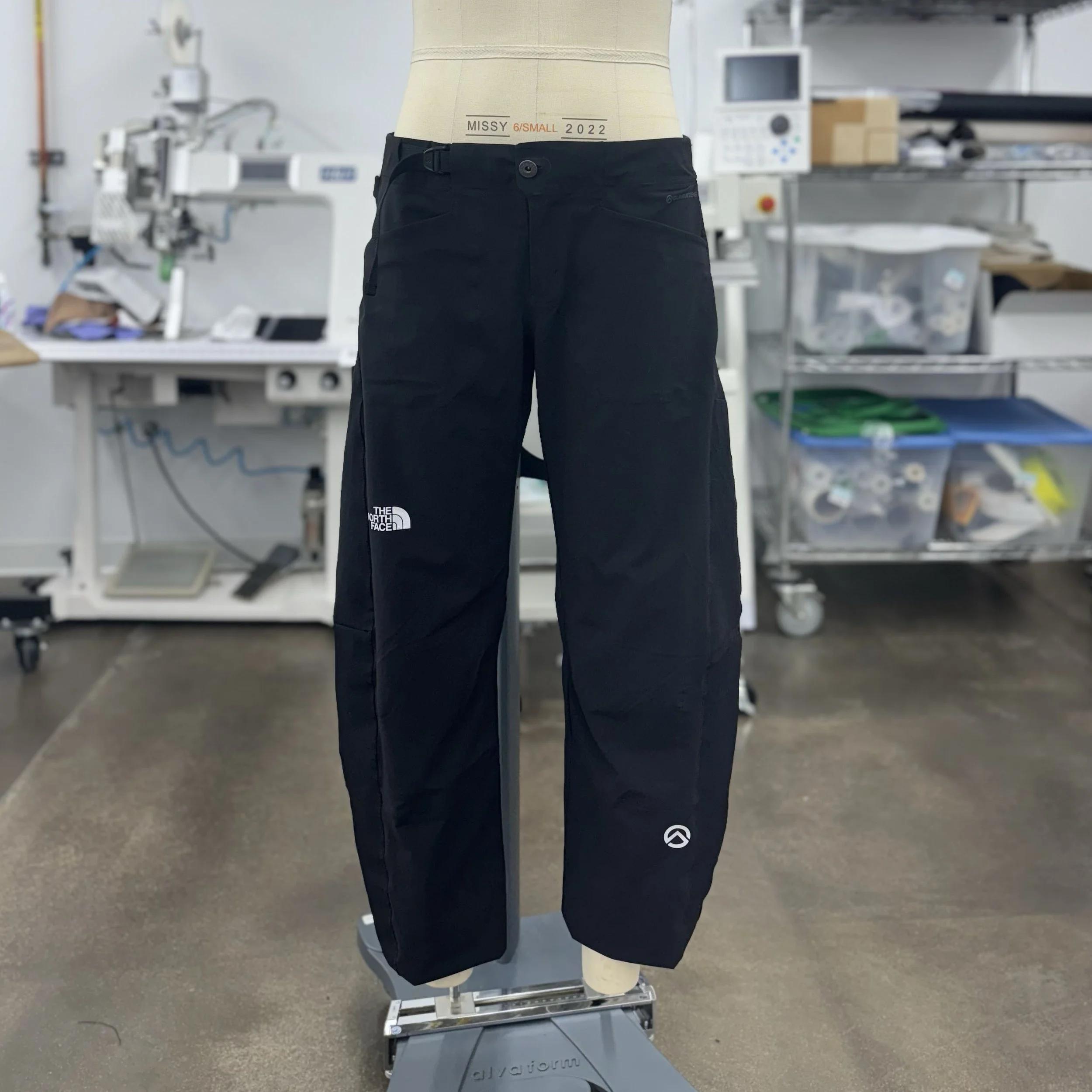 summit pant.jpg