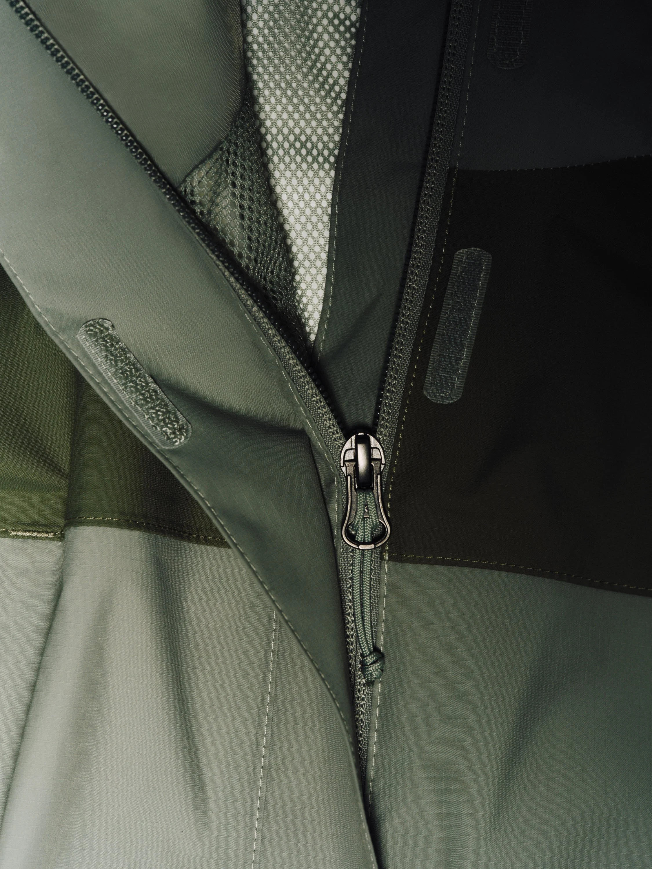 TNF_FF25_WOMENS_ANTORA_RAIN_JACKET_GREEN_466.jpg