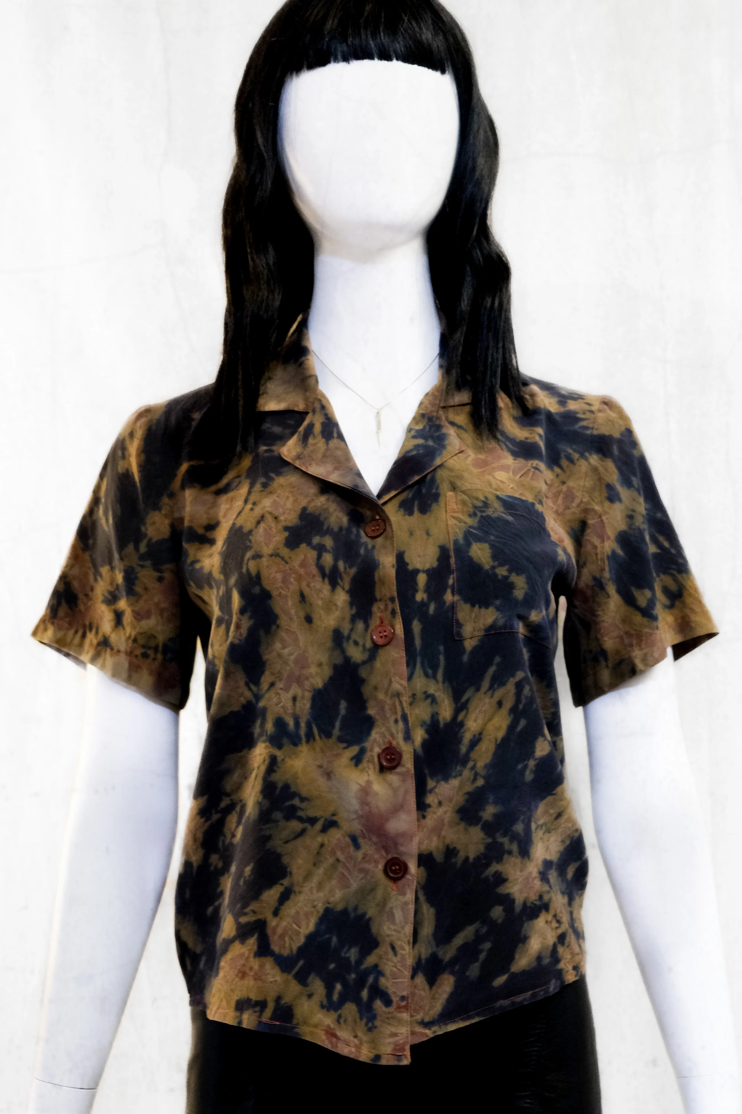 SILK BUTTON DOWN - SMALL