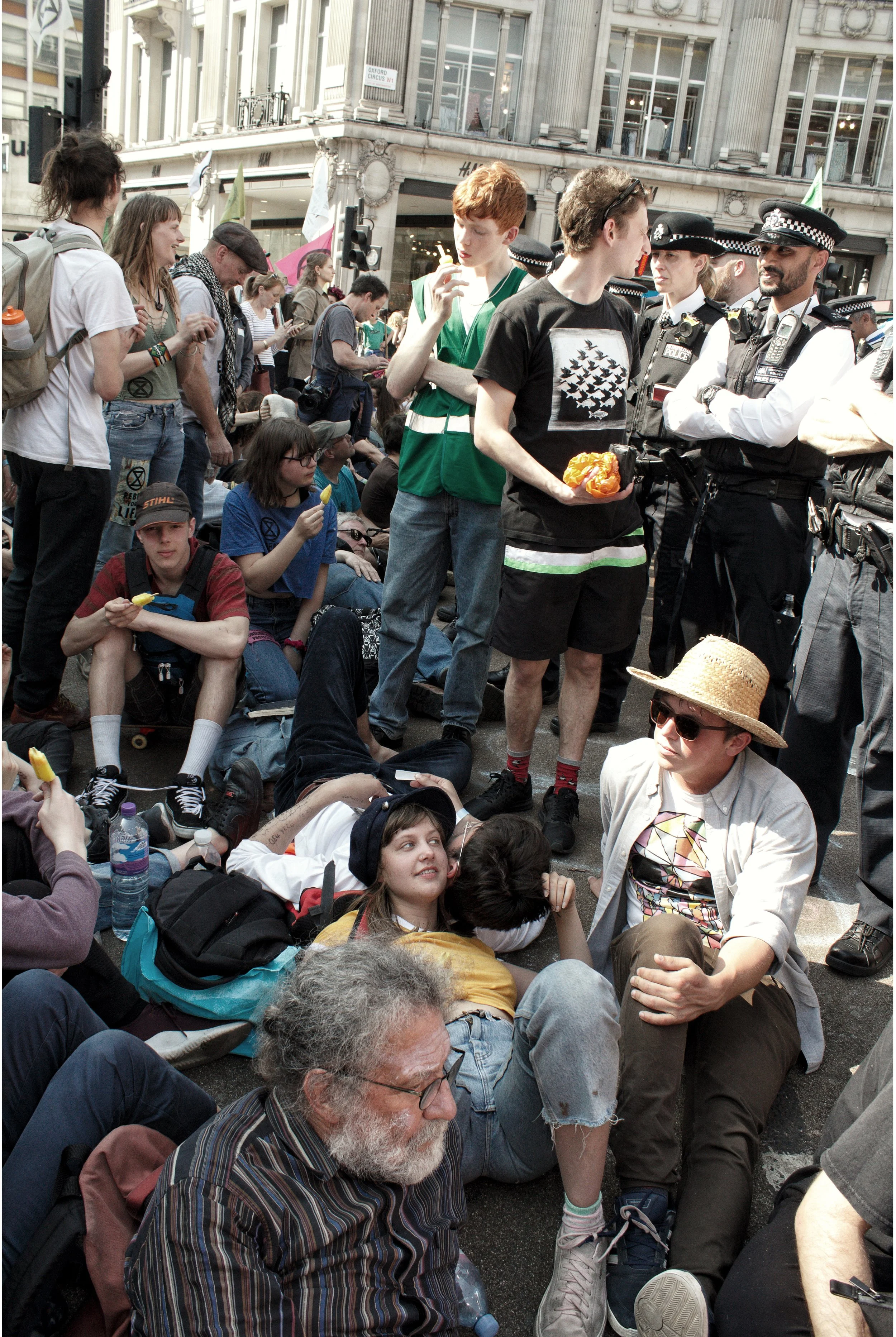 Angela Christofilou_XR protests bridges takeover 2019_051.jpg