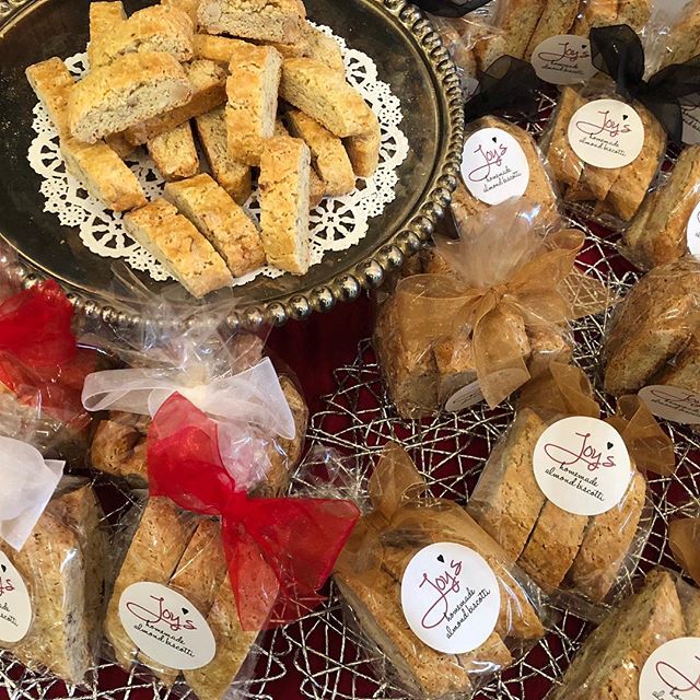 There is still time to order the best biscotti for Thanksgiving celebrations. Bring some love to your host or for your guests. Leave your order via a call or text to 713-303-5725, joy@joysbiscotti.com or submit from www.joysbiscotti.com. #almondbisco
