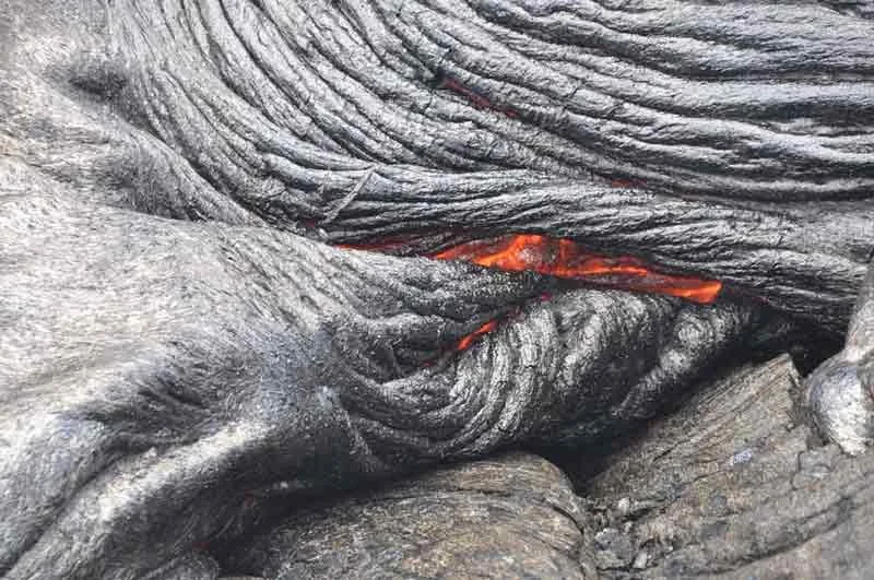 lava-Pāhoehoe-01_800px.jpg