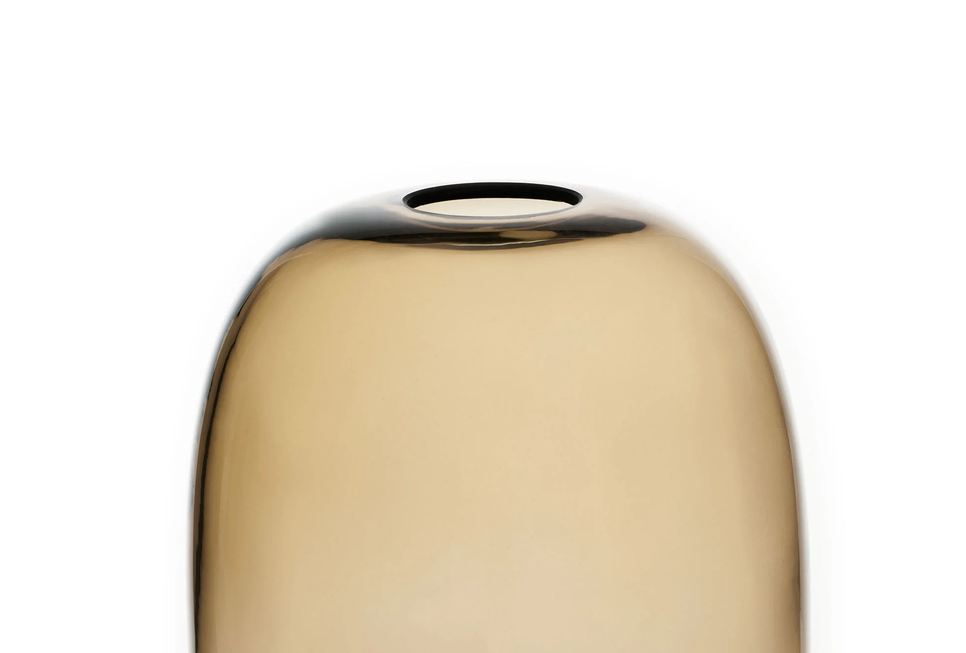 Lucerna_detail_blownglass_fume_2019.jpg