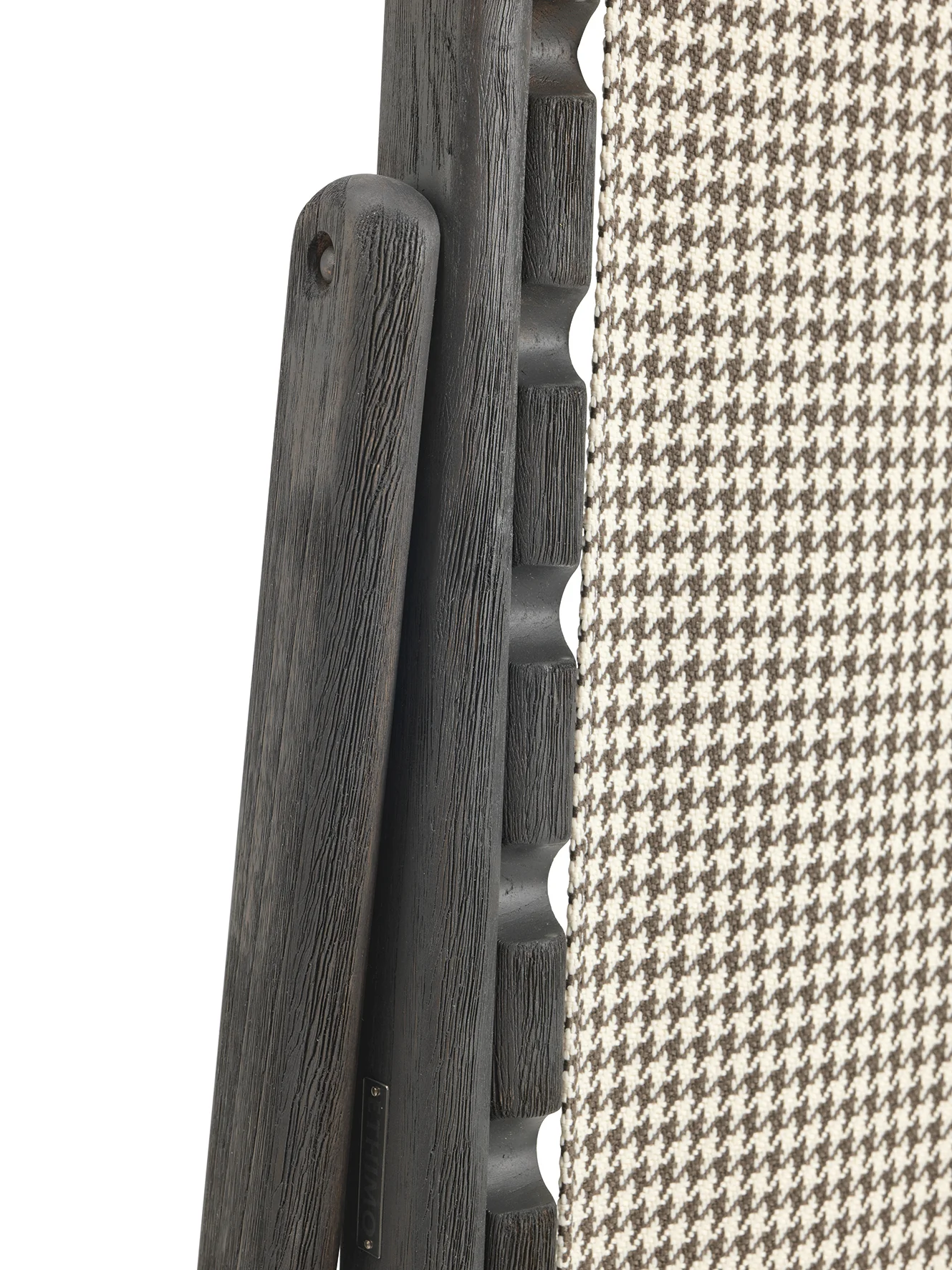 Elle_Chocolate_detail_DedarPoolEbano_detail.jpg