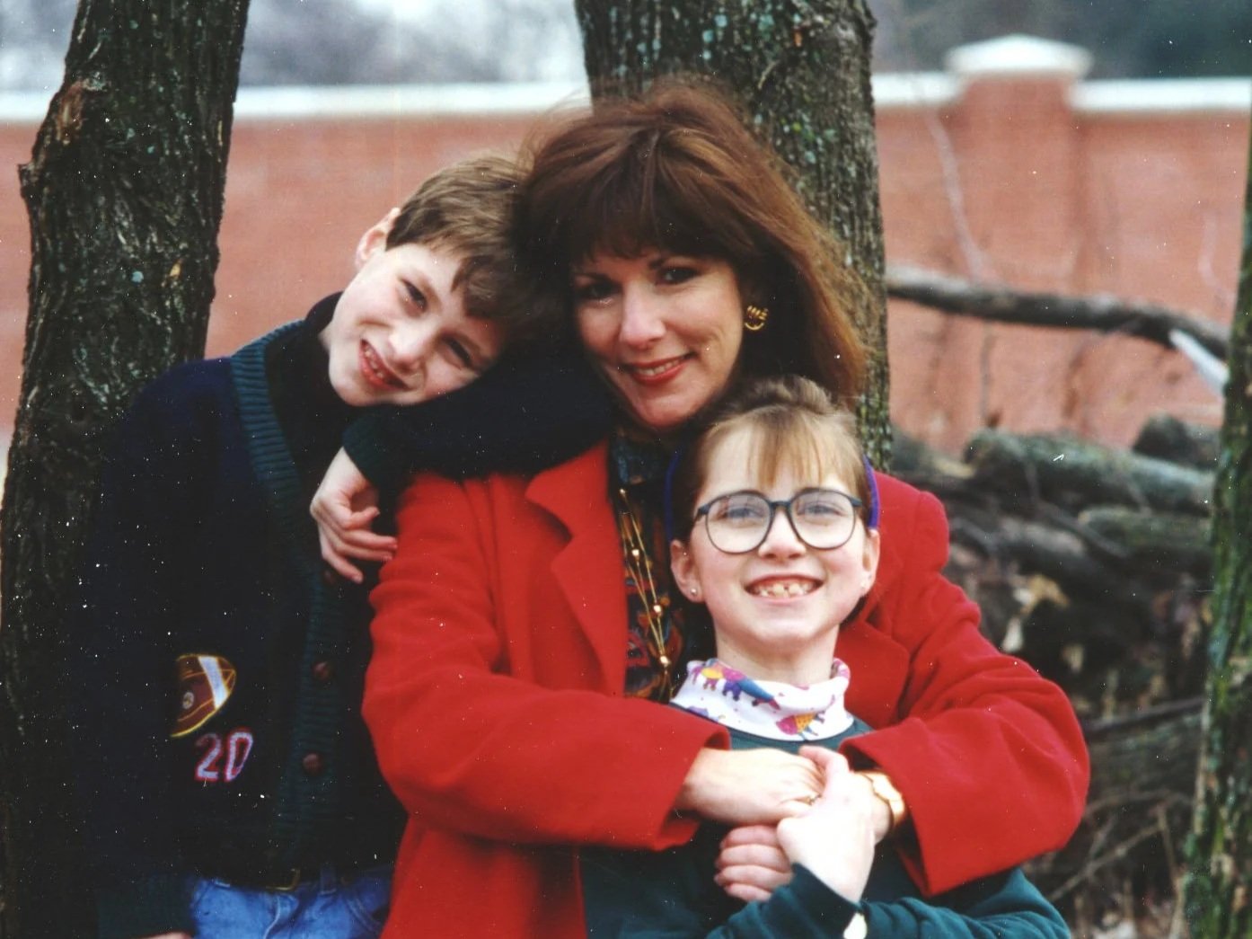 grant+age+6+with+mom+and+sister+amy.jpg