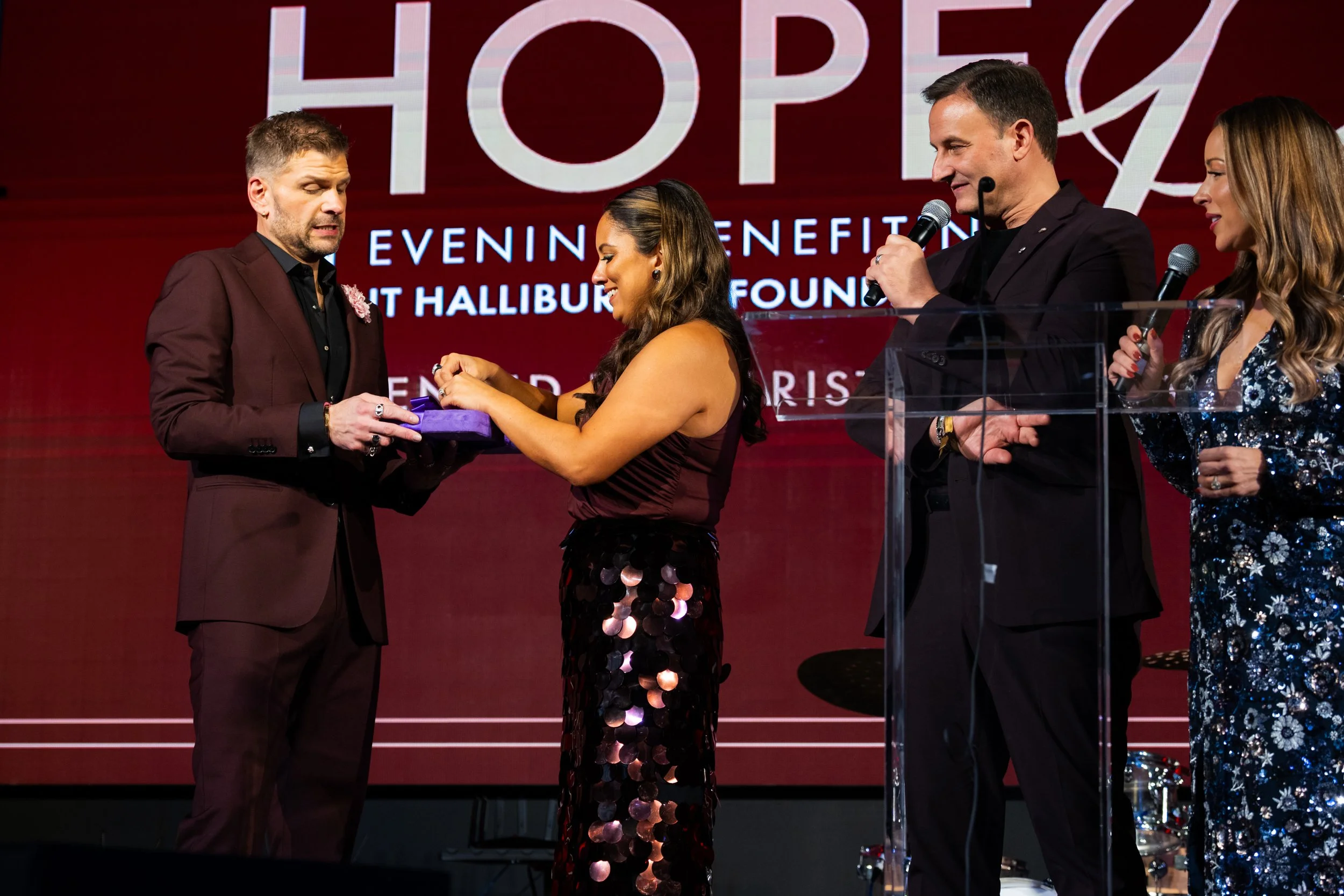 Hope2025_Fullset-320.jpg