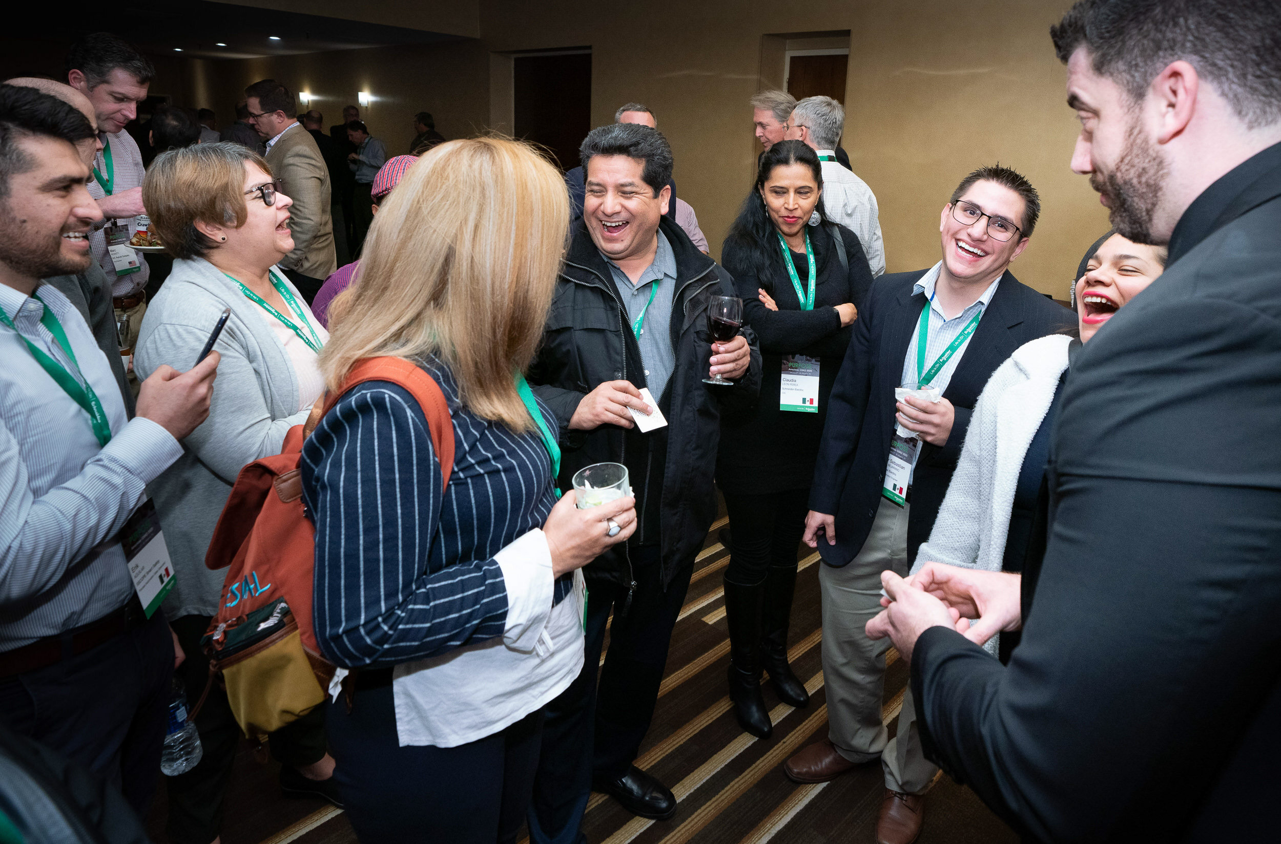 Hyatt Regency Houston Event Magician - Agustin Tash - Schneider Electric-15.jpg