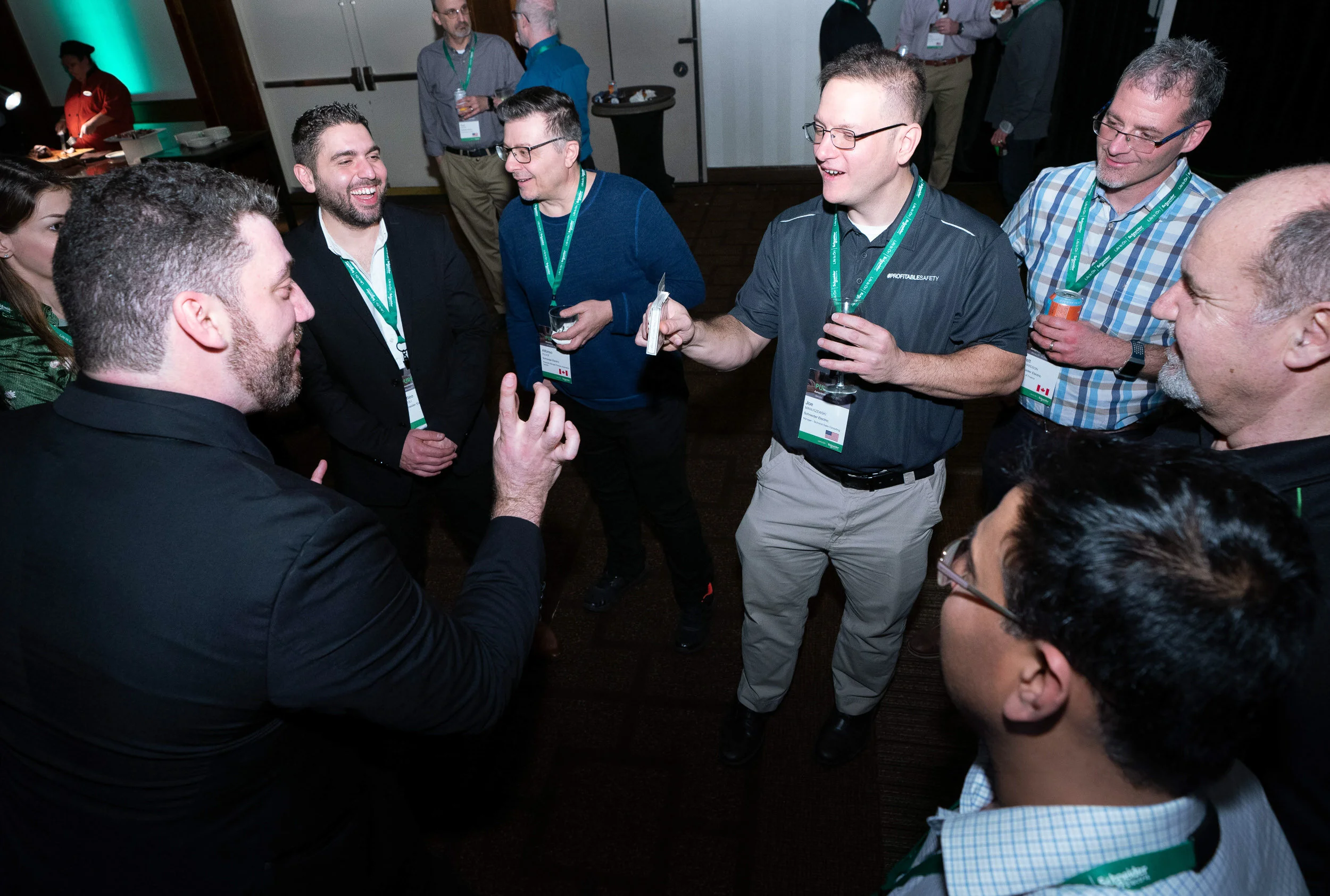 Hyatt Regency Houston Event Magician - Agustin Tash - Schneider Electric-44.jpg