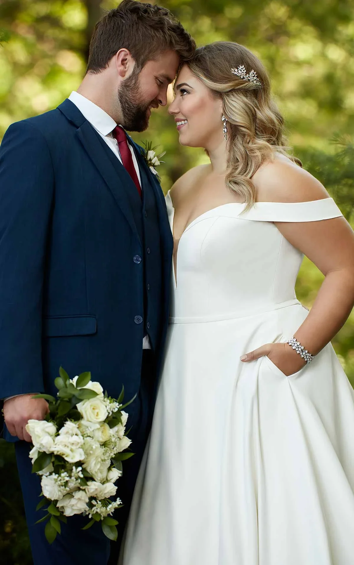 D2761-A3-Essense-of-Australia-EveryBody.EveryBride.webp