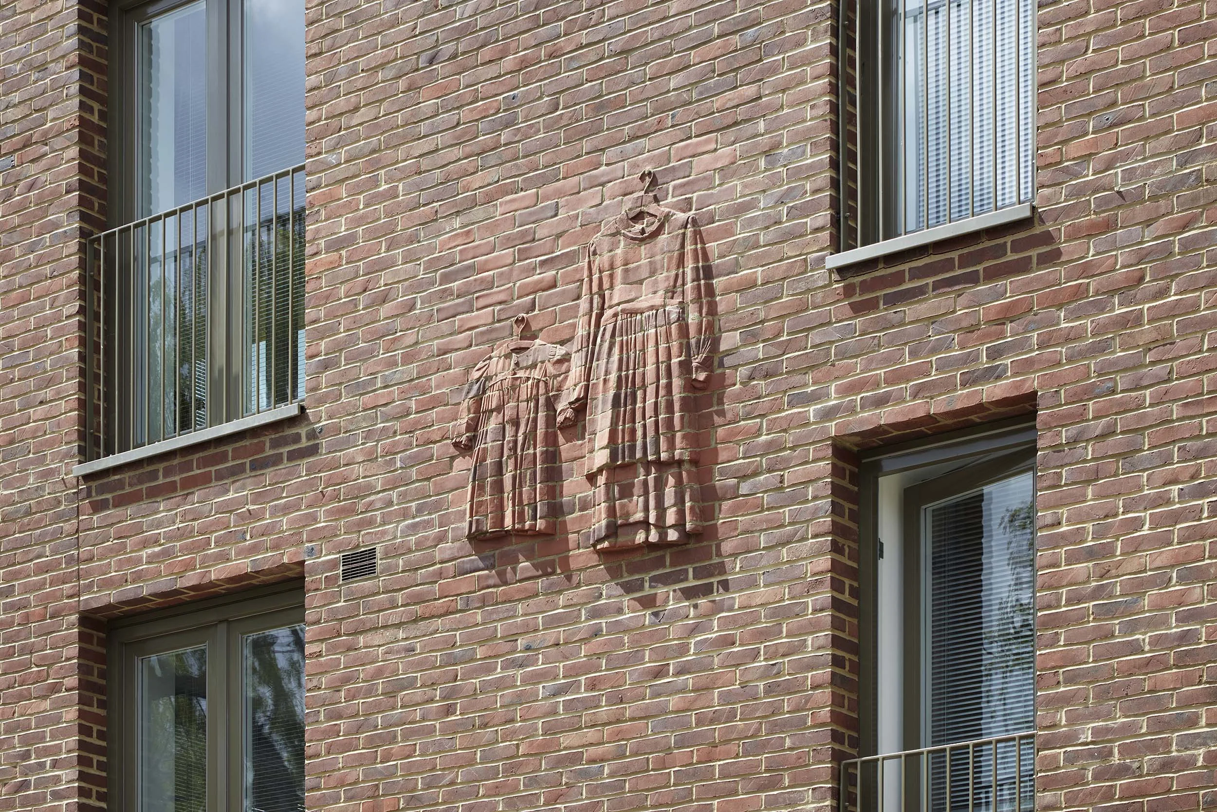 Brick sculpture by Artist Rodney Harris; photo ©Jack Hobhouse