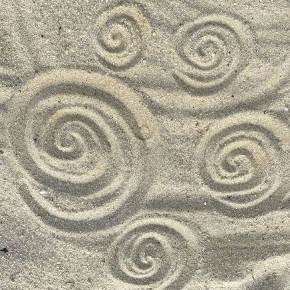 Bare en k&aelig;rlig reminder til dig, der har mere fomo end jomo (joy of missing out) i disse dage:

Denne sommer beh&oslash;ver ikke at v&aelig;re dit livs sommer, for at v&aelig;re en sommer i dit liv 🌞💛

K&aelig;rligst Kira