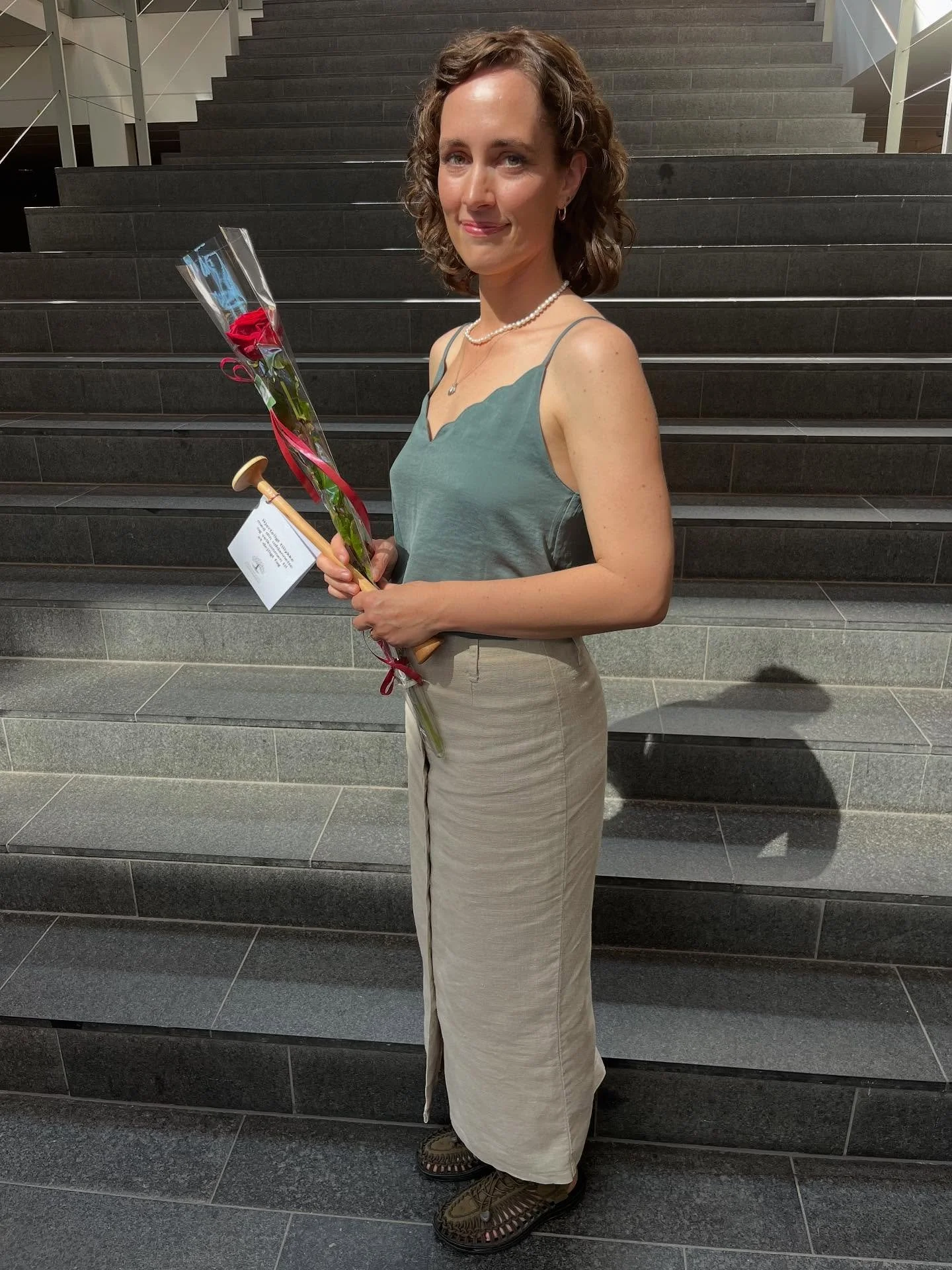 I tirsdags blev jeg jordemoder 🌞

Ord er virkelig fattige, n&aring;r jeg pr&oslash;ver at stykke sammen hvad der er g&aring;et forud, hvad det har kr&aelig;vet og hvem jeg skylder halvdelen af min tilbliven - swipe for de tre som jeg i hvert fald ve