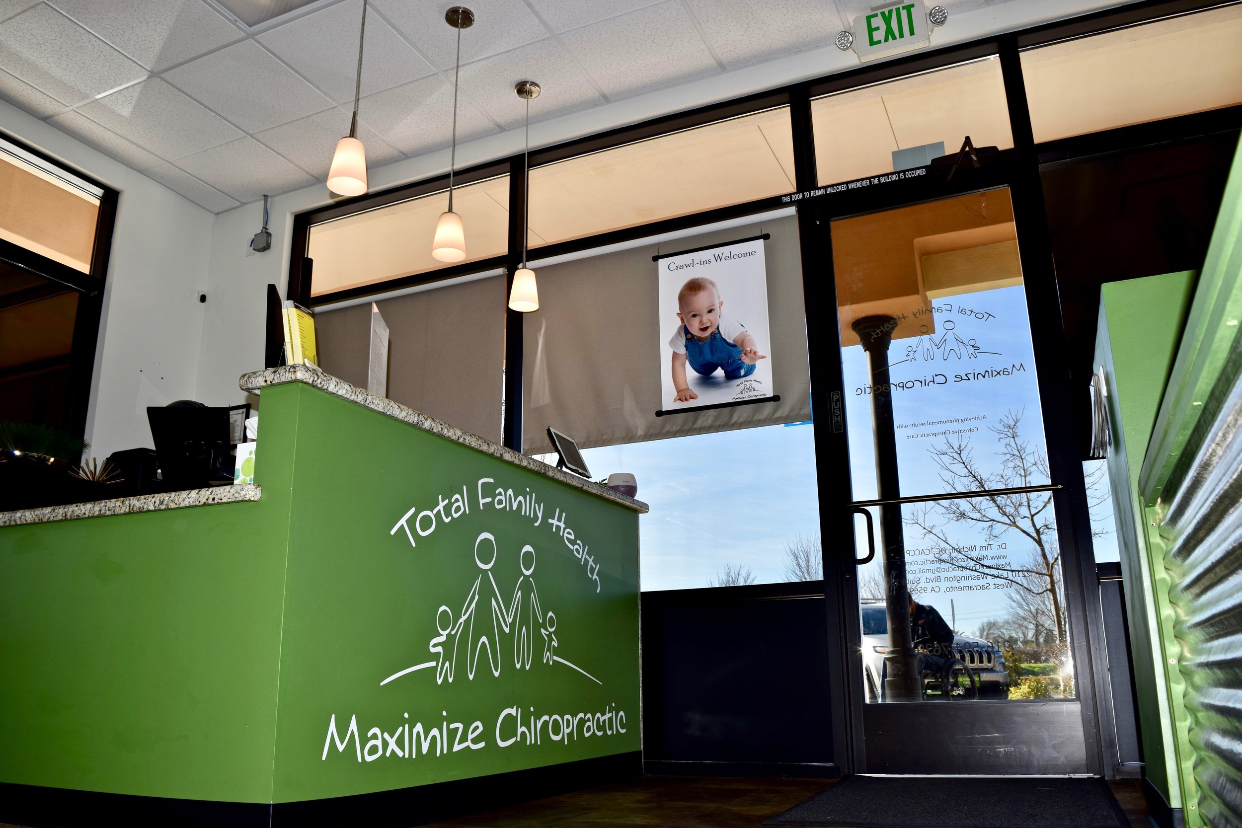 Max Chiro Front Desk .jpg