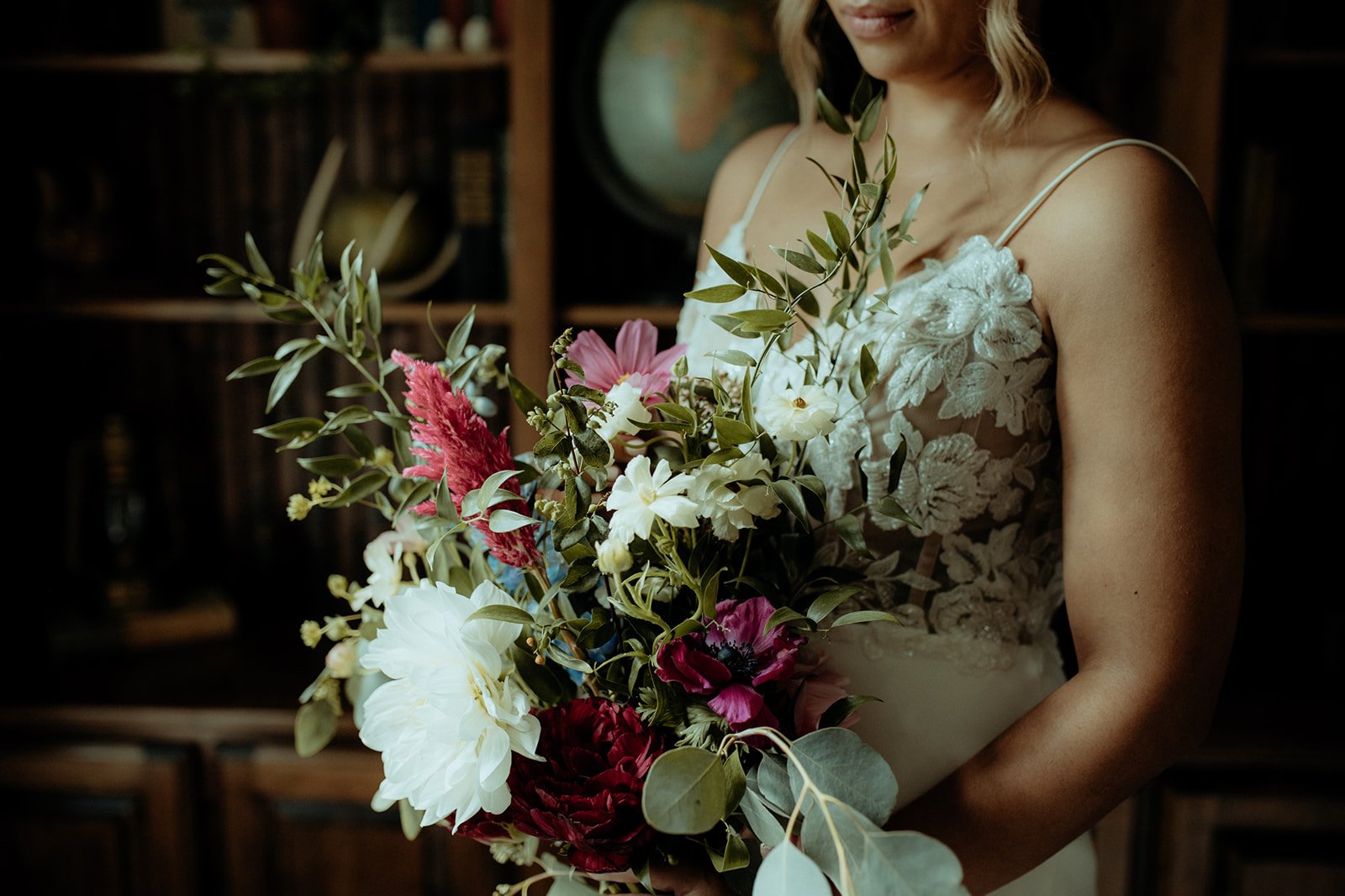 Romantic_Upstate_NY_Wedding_30_bridal_bouquet.jpg