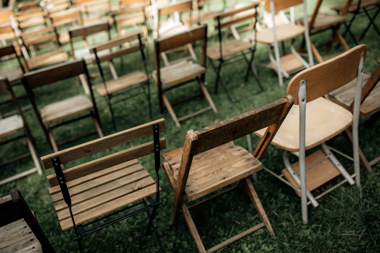 Romantic_Upstate_NY_Wedding_47_ceremony_chairs.jpg