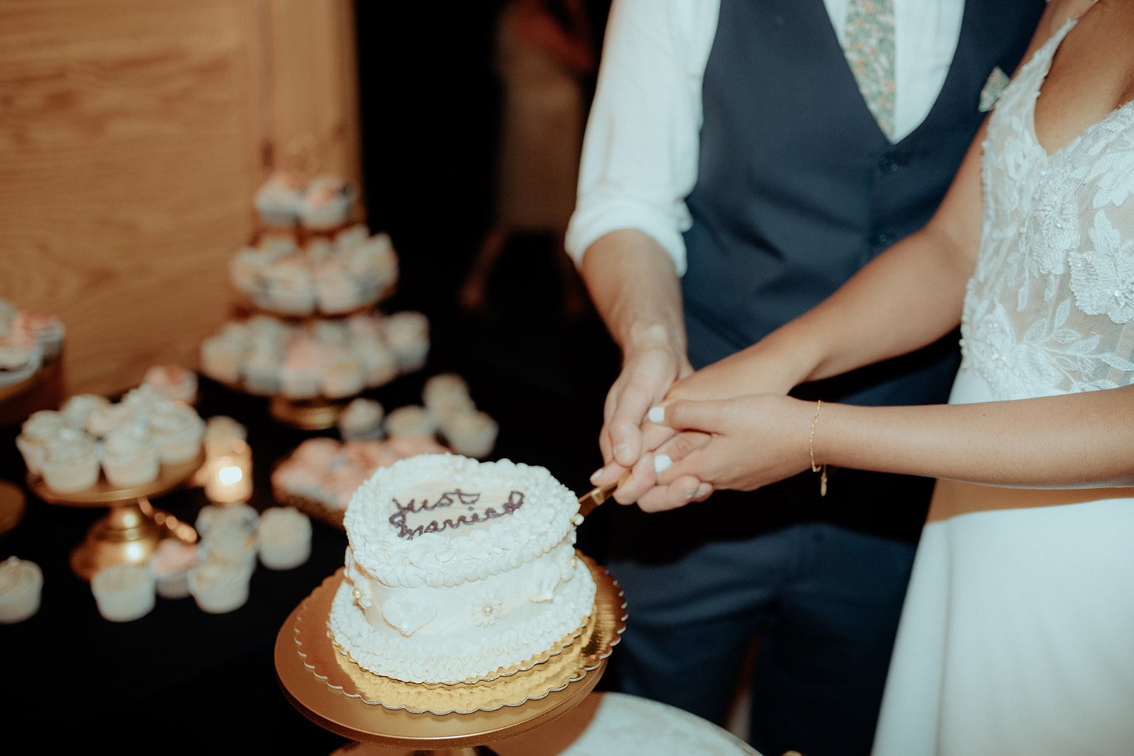 Romantic_Upstate_NY_Wedding_133_cake_cutting.jpg