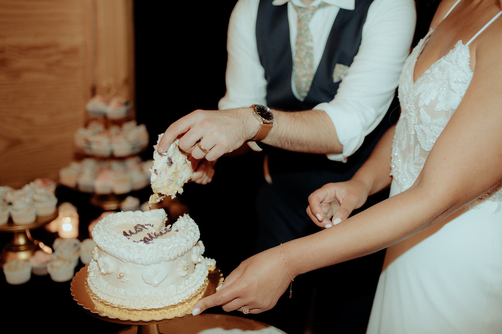 Romantic_Upstate_NY_Wedding_134_cake_cutting.jpg