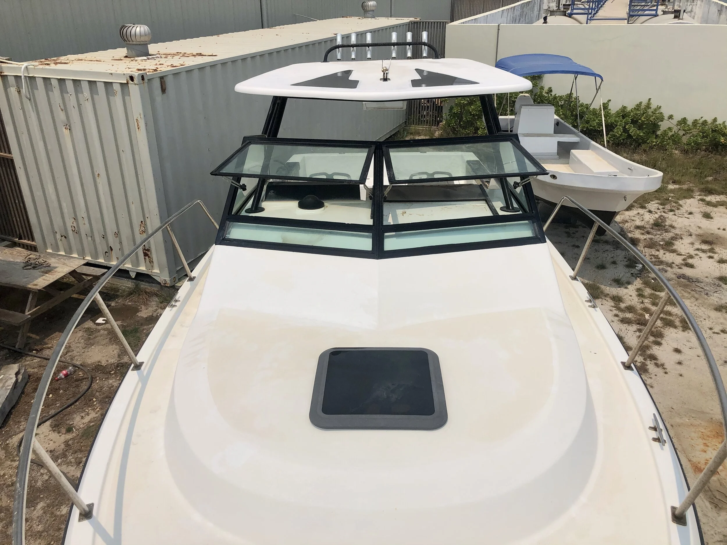 3000 Pursuit Express (Hull Only) — Belize Boat Sales