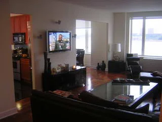 TV04.JPG