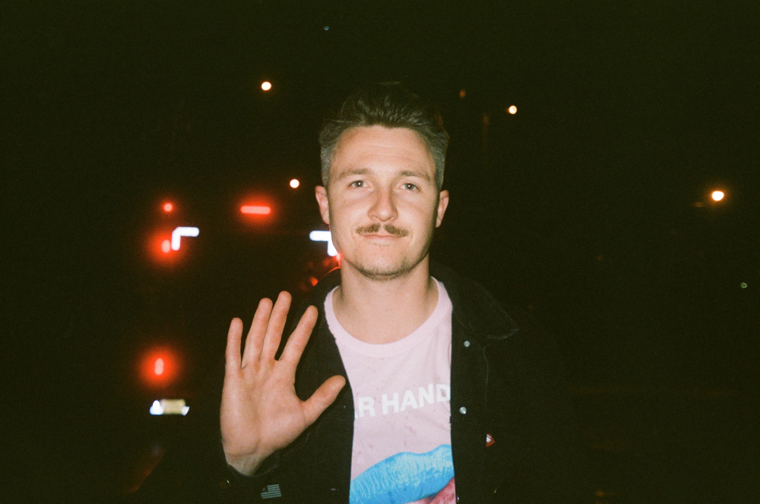 000050240027-2.jpg
