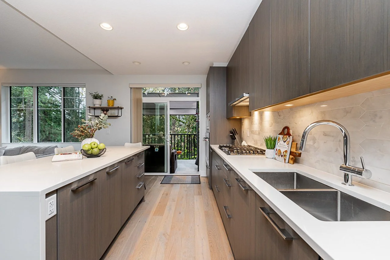 Burke-Mountain-Realtor-Carolyn-Pogue-38-3306-Princeton-Avenue-Coquitlam-Realtor-15.jpg